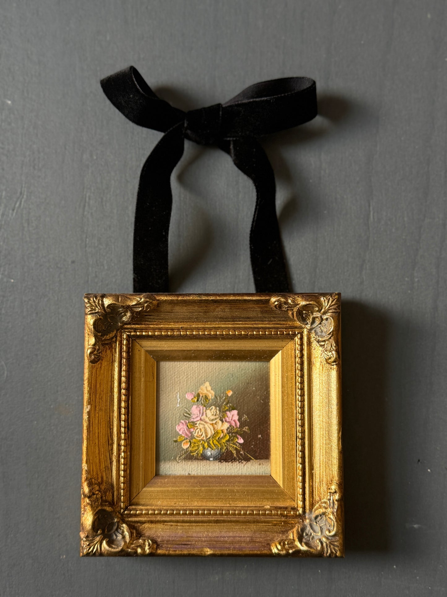 Opulent Knots – Velvet Ribbon Bows for Elegant Styling - Black