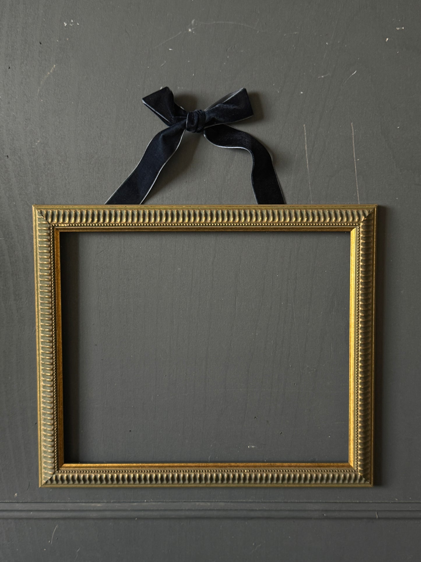 Opulent Knots – Velvet Ribbon Bows for Elegant Styling - Navy Blue