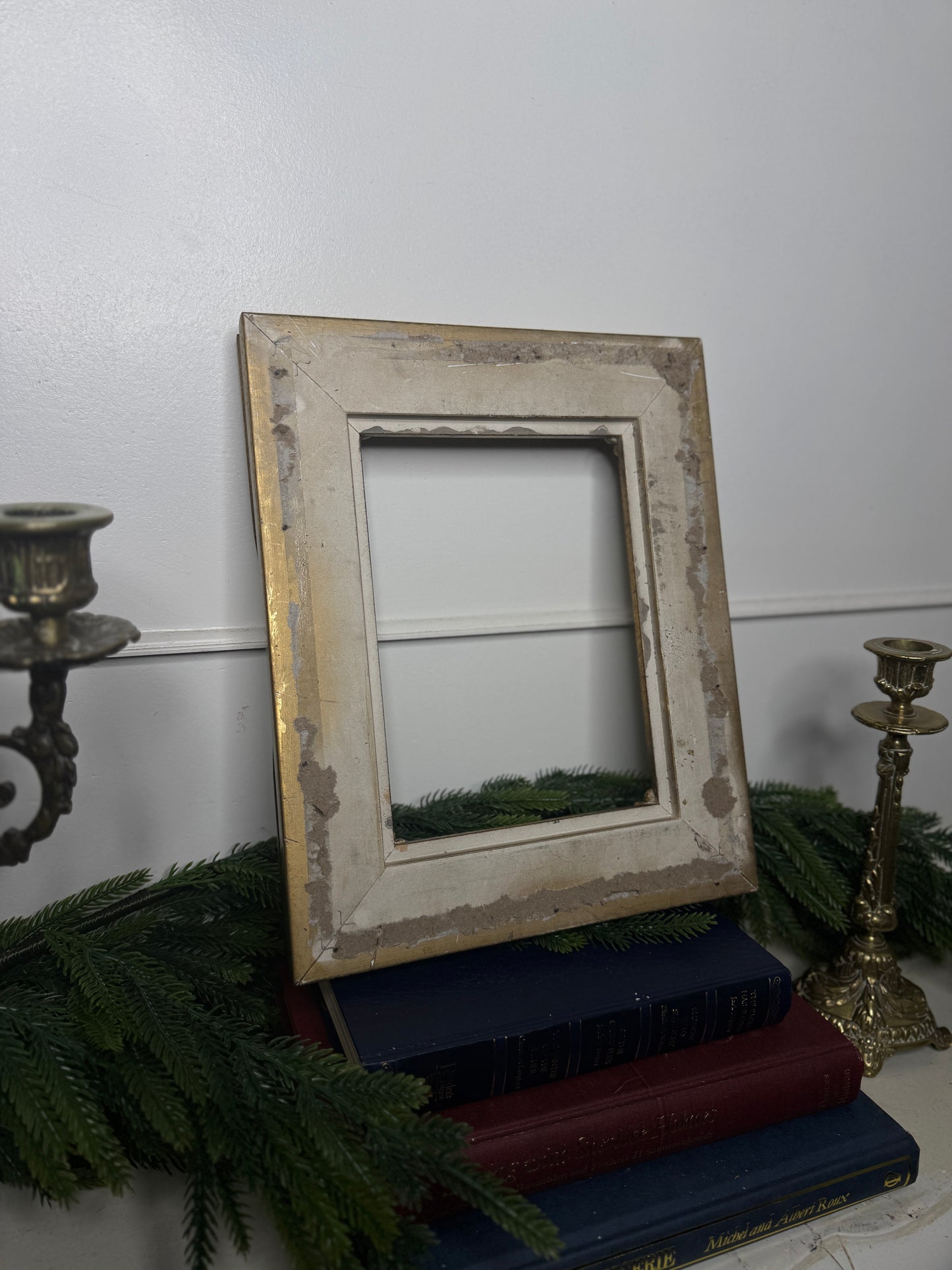 Ornate Small Vintage Sorelle Gilt Frame - Frame Nantes