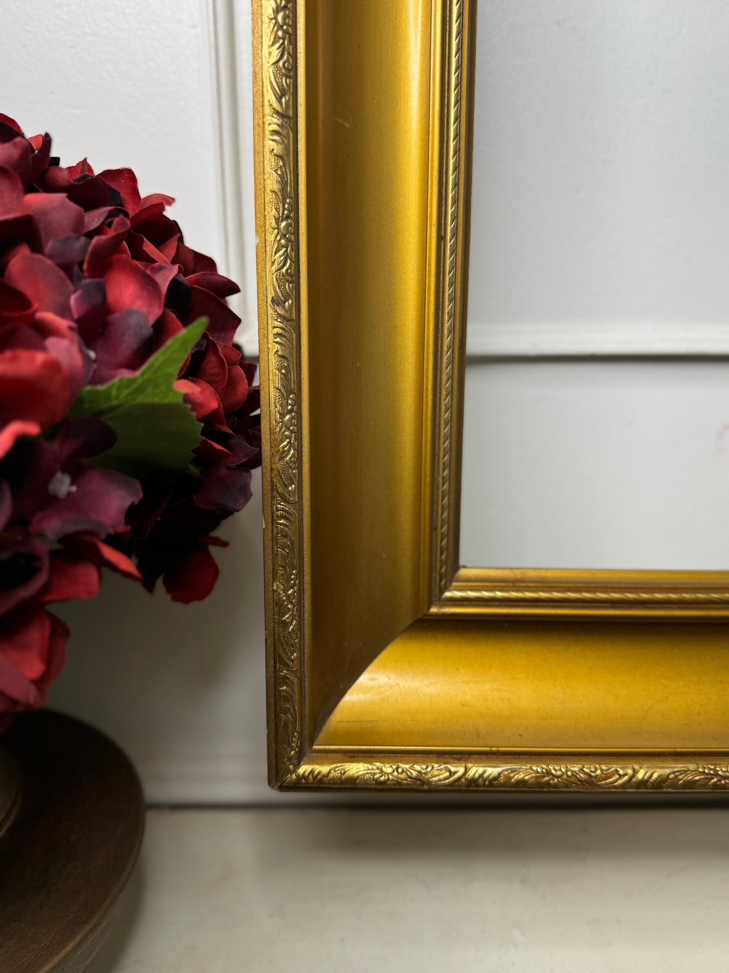 Extra Thick Antique Gold Frame – Large Rome Ornate Frame