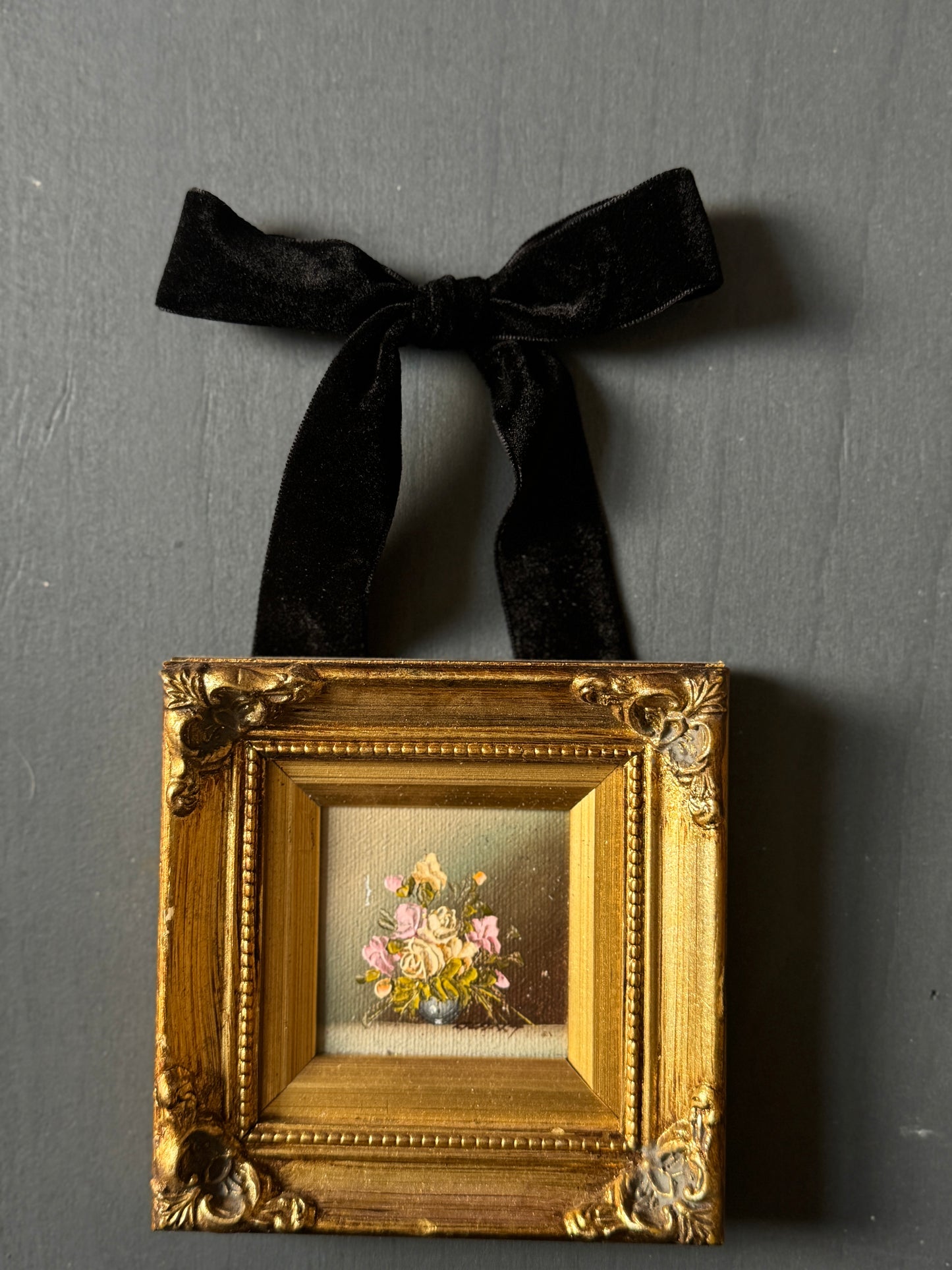 Opulent Knots – Velvet Ribbon Bows for Elegant Styling - Black