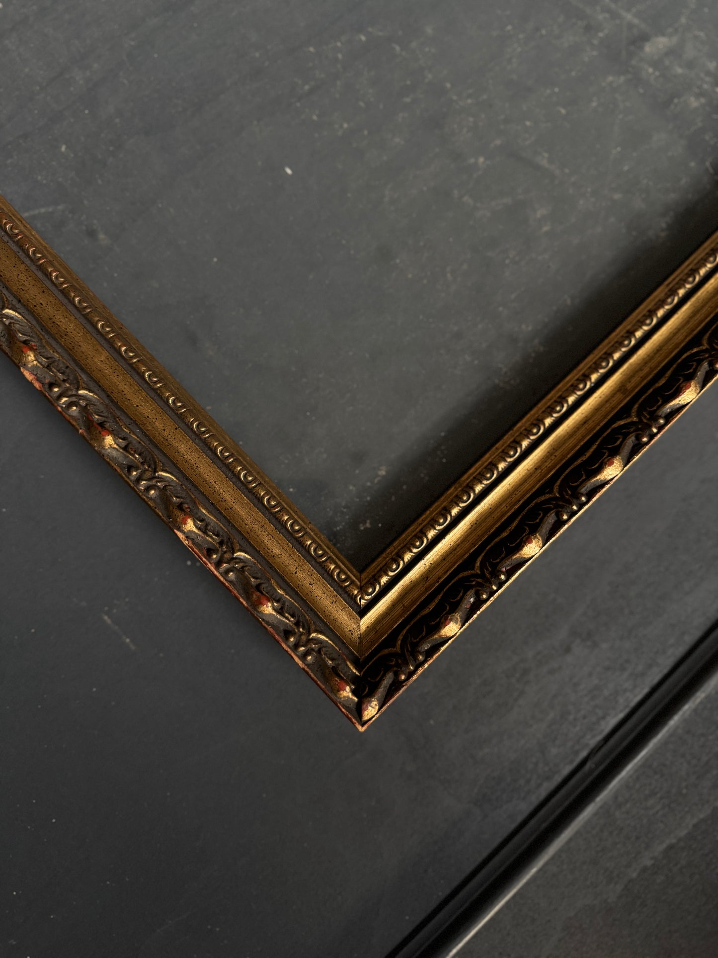 Vintage Gilt Antique Belcôte Frame