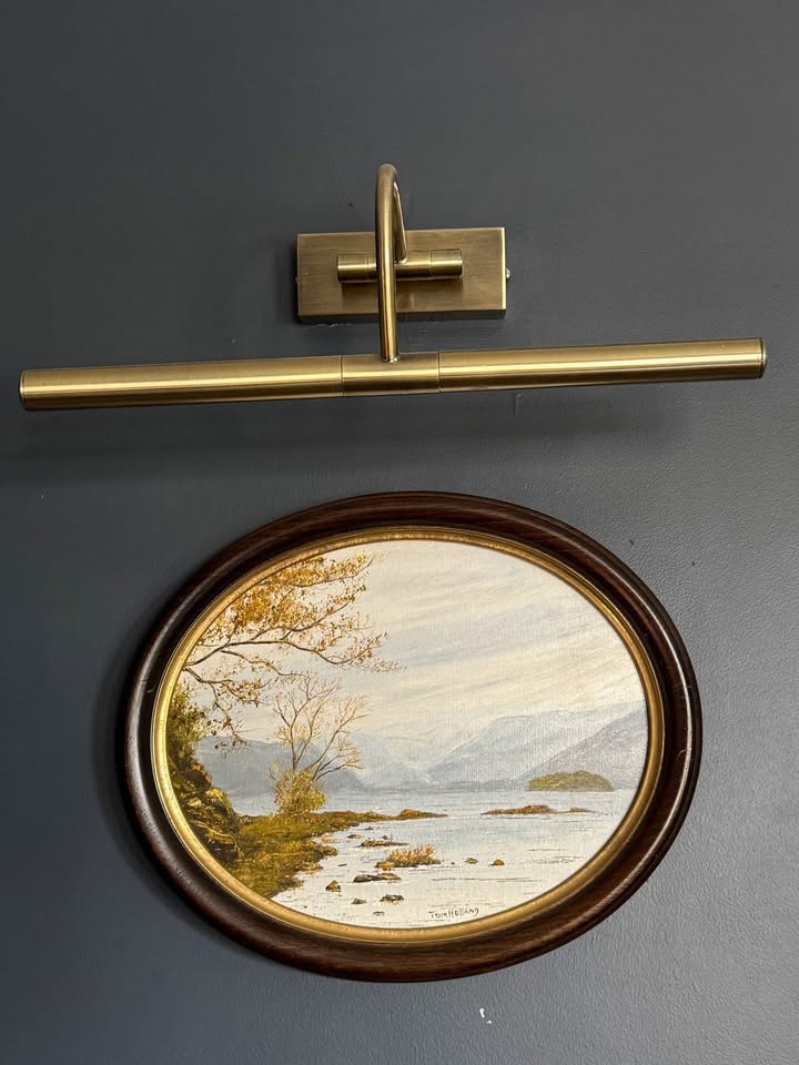 Vintage Original Signed Oil Painting by Tom Holland in Wooden Oval frame
