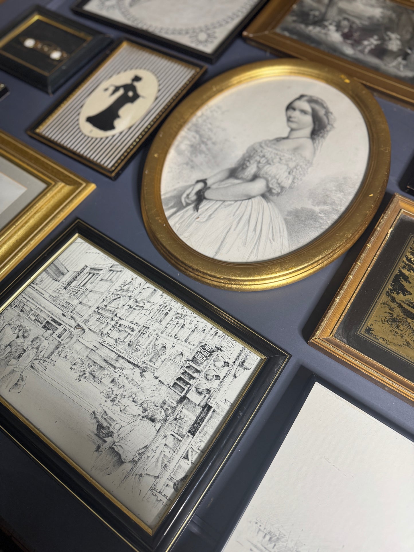 Noir Elegance Collection – Vintage Gallery Wall Set