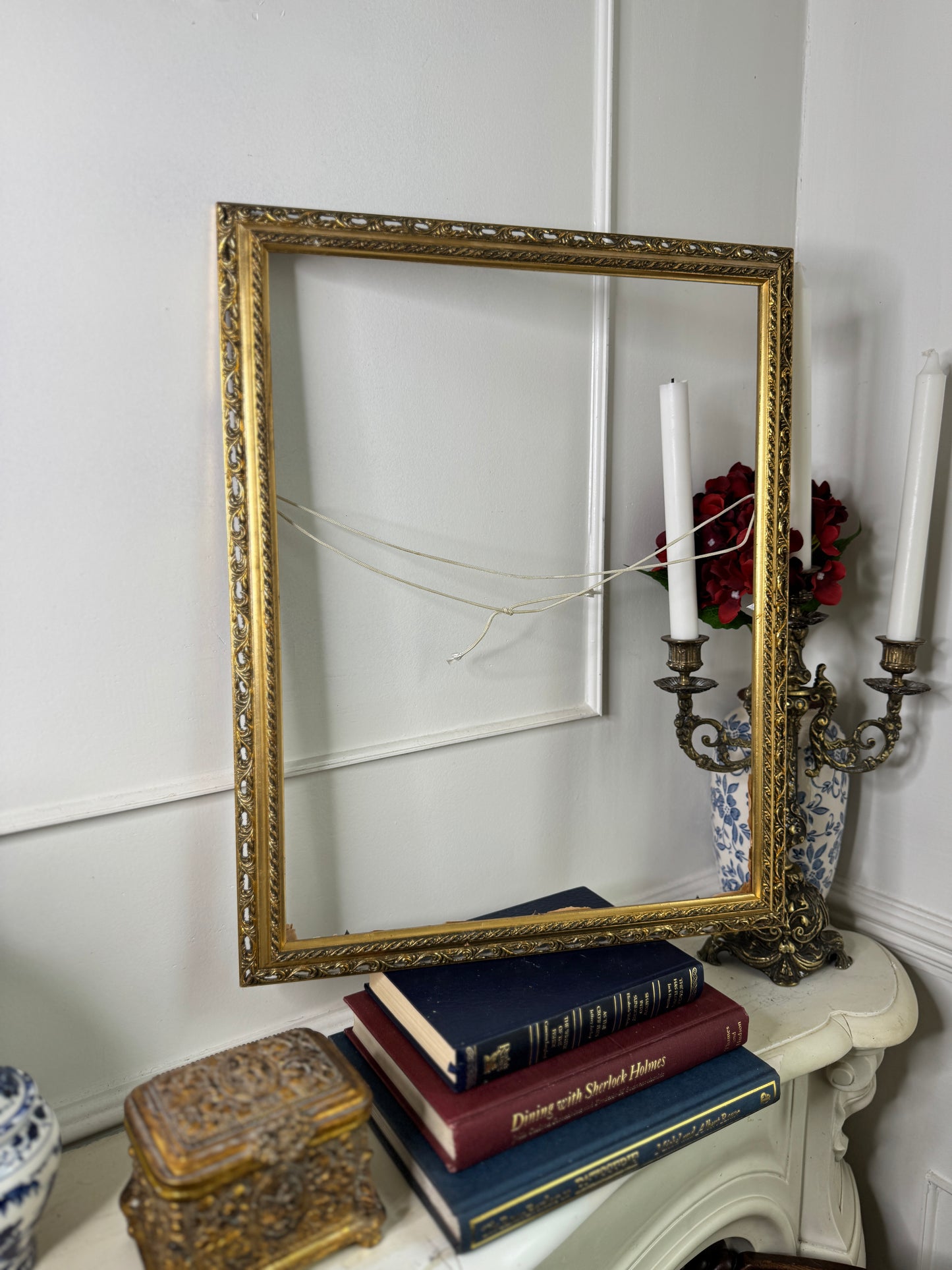 Regal Lines – Medium Double Slim Gilt Ornate Frame