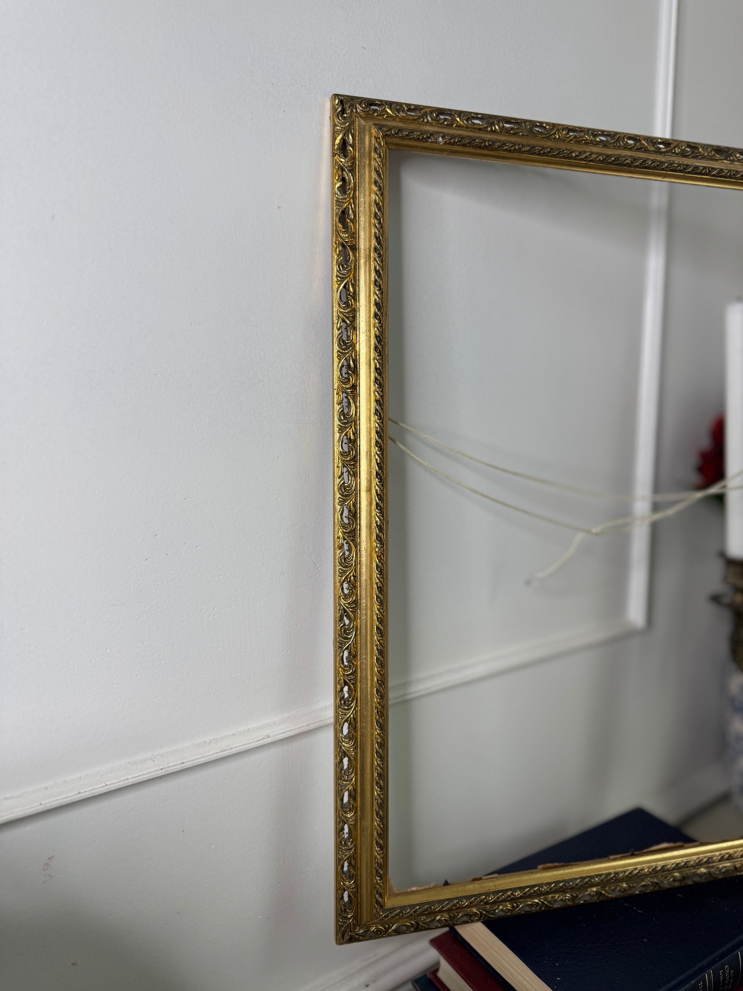 Regal Lines – Medium Double Slim Gilt Ornate Frame