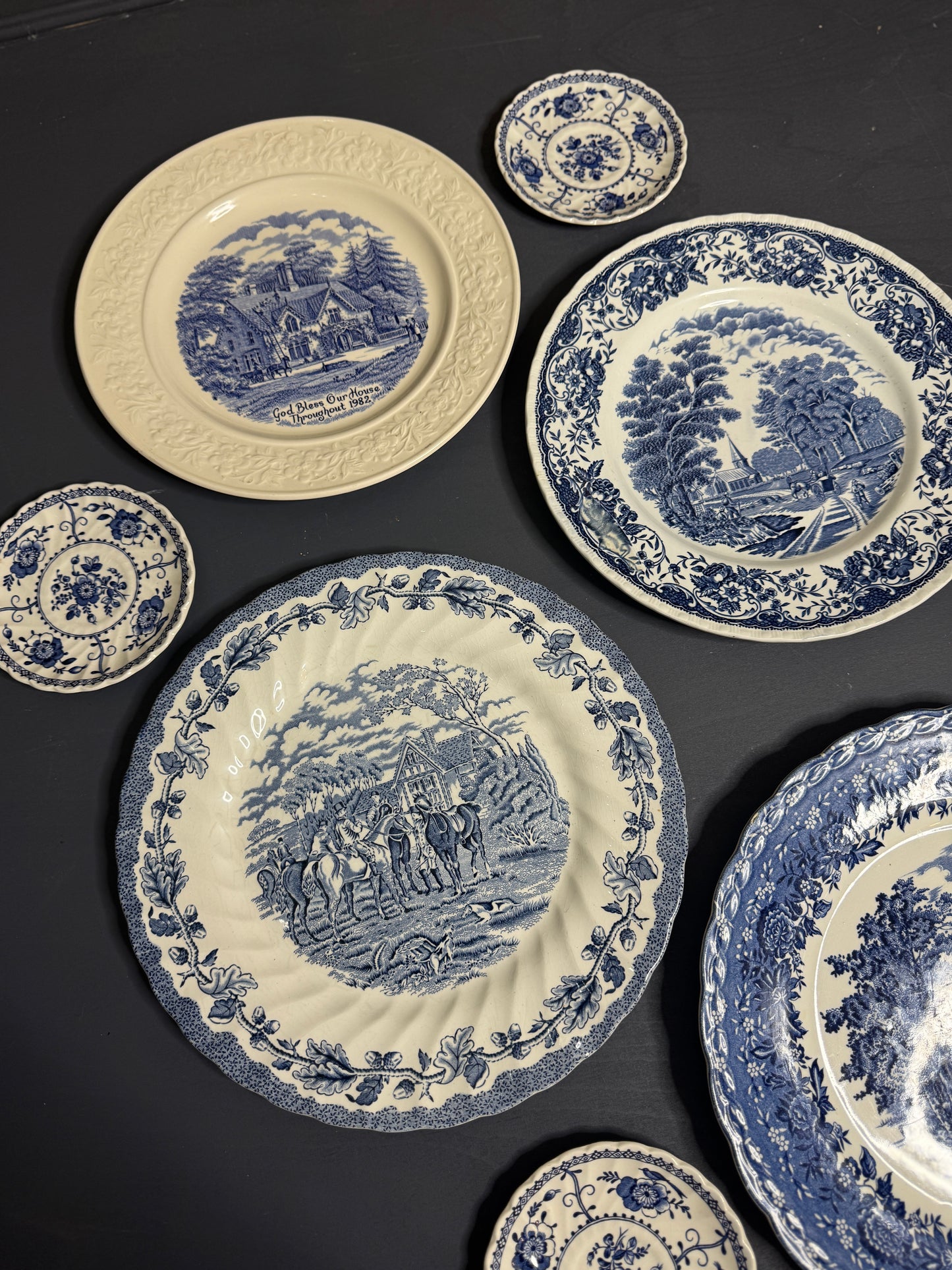 Vintage Kitchen Gallery Wall Set: Blue & White - Willow Style English Plates