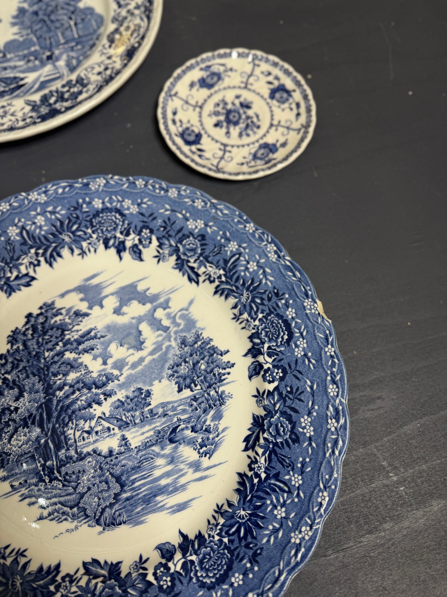 Vintage Kitchen Gallery Wall Set: Blue & White - Willow Style English Plates
