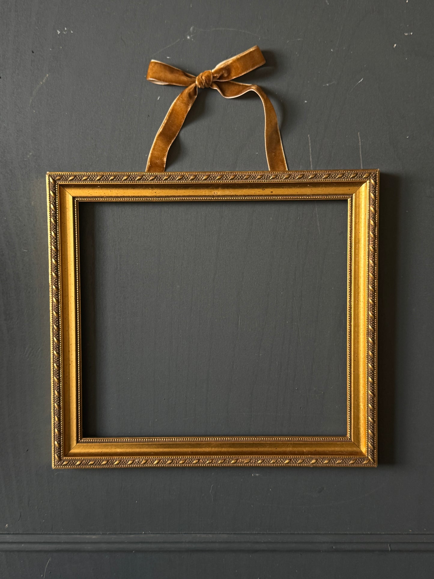 Opulent Knots – Velvet Ribbon Bows for Elegant Styling - Light Brown