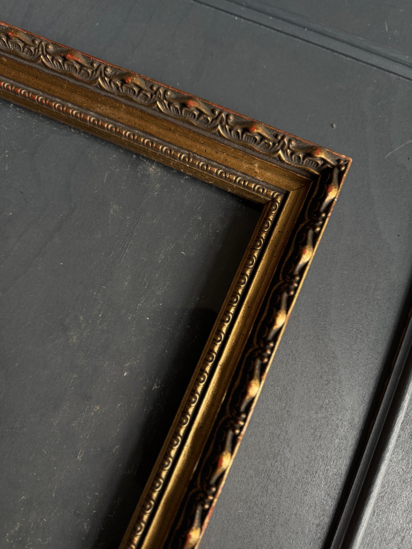 Vintage Gilt Antique Belcôte Frame