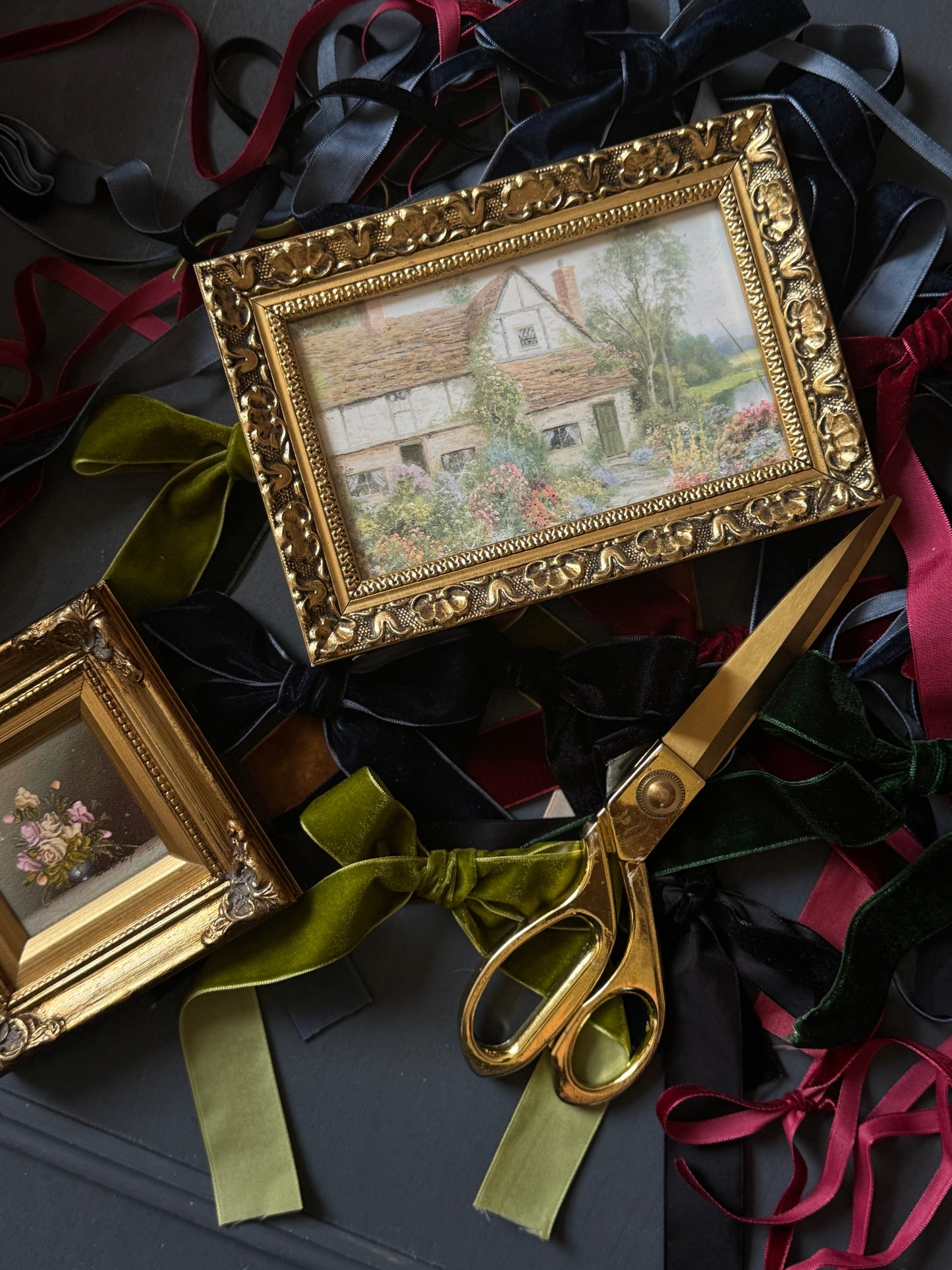 Opulent Knots – Velvet Ribbon Bows for Elegant Styling - Black