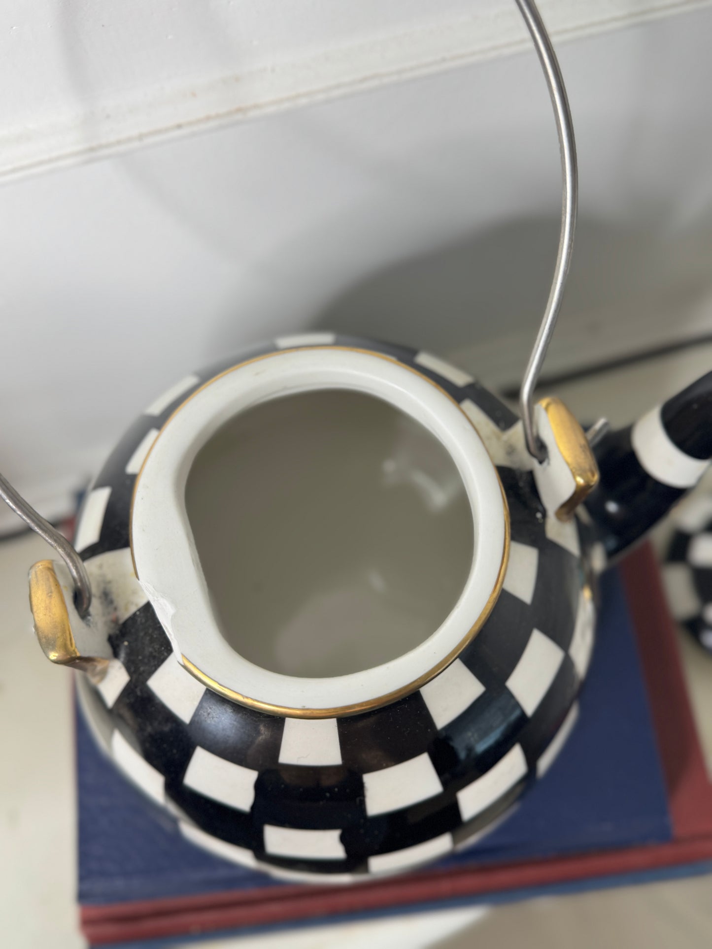 Black & White Checked Ceramic Teapot – Inspired by MacKenzie-Childs Courtly Check – 1.5L Harlequin Tea Pot