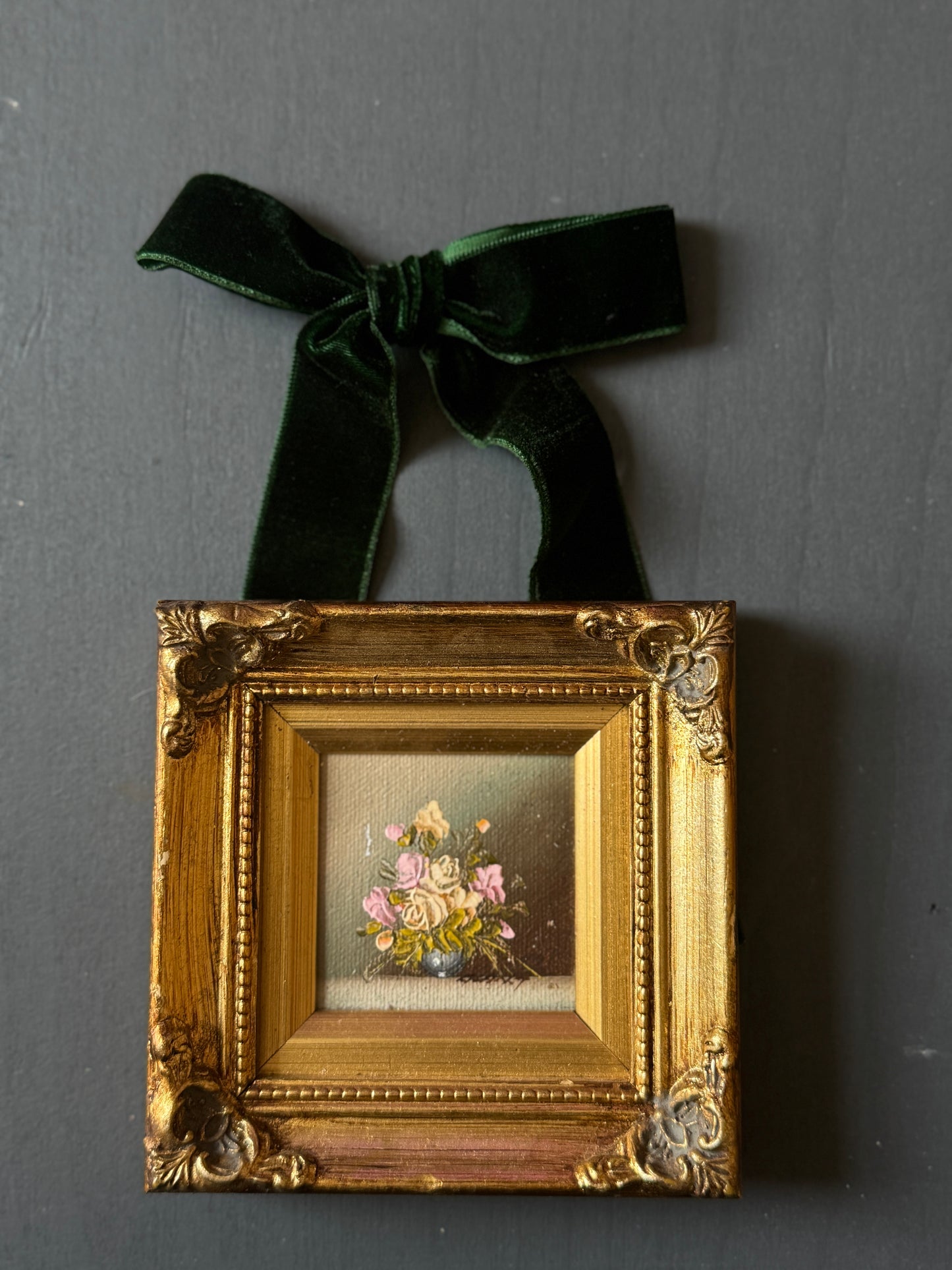 Opulent Knots – Velvet Ribbon Bows for Elegant Styling - Dark Green