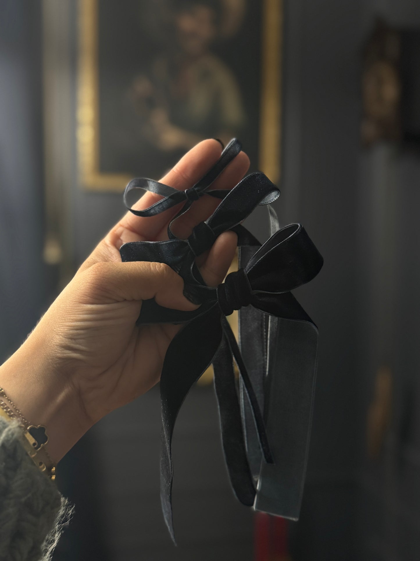 Opulent Knots – Velvet Ribbon Bows for Elegant Styling - Navy Blue