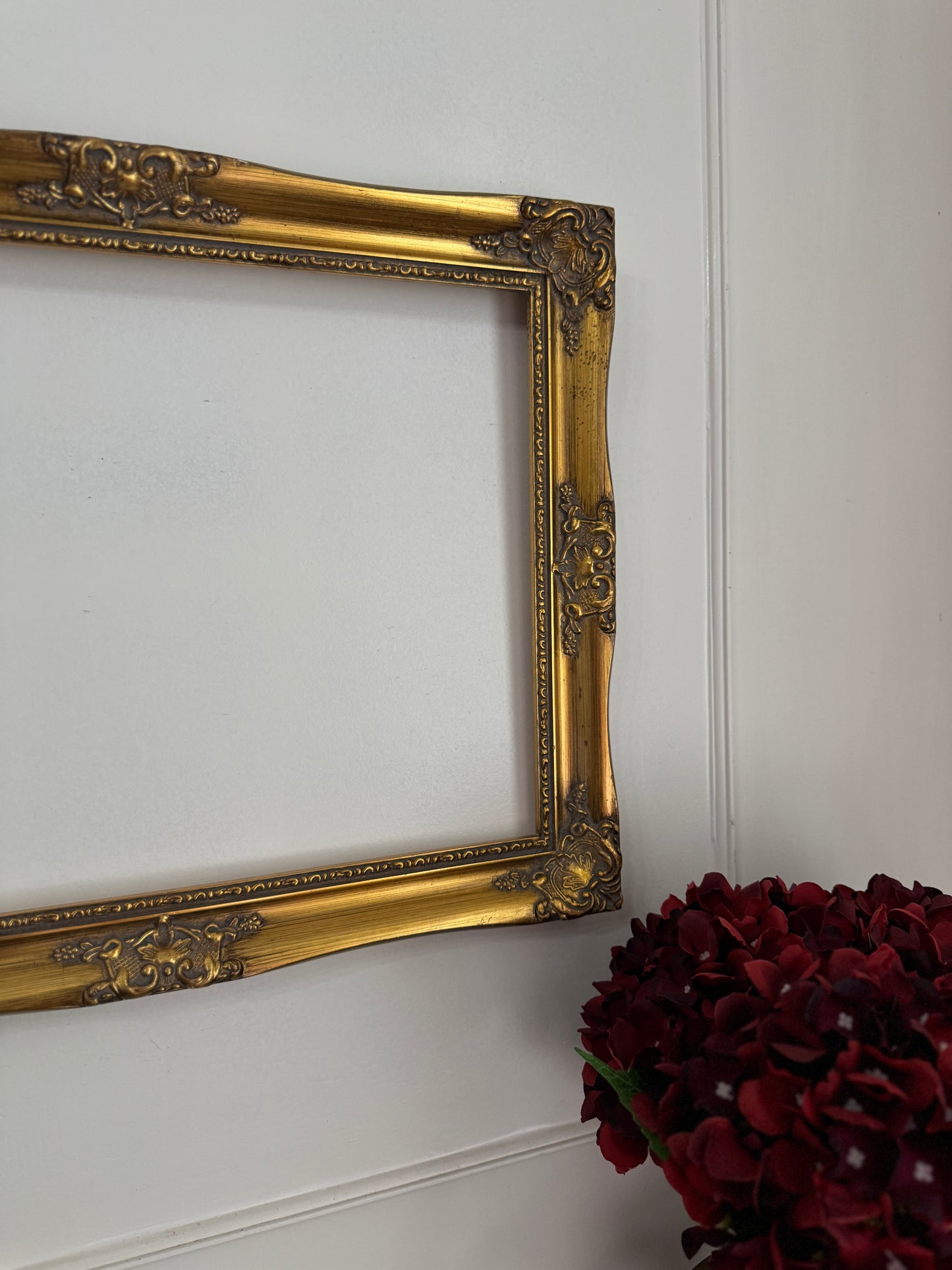 Antique Gold Frame Ornate Montreval Frame