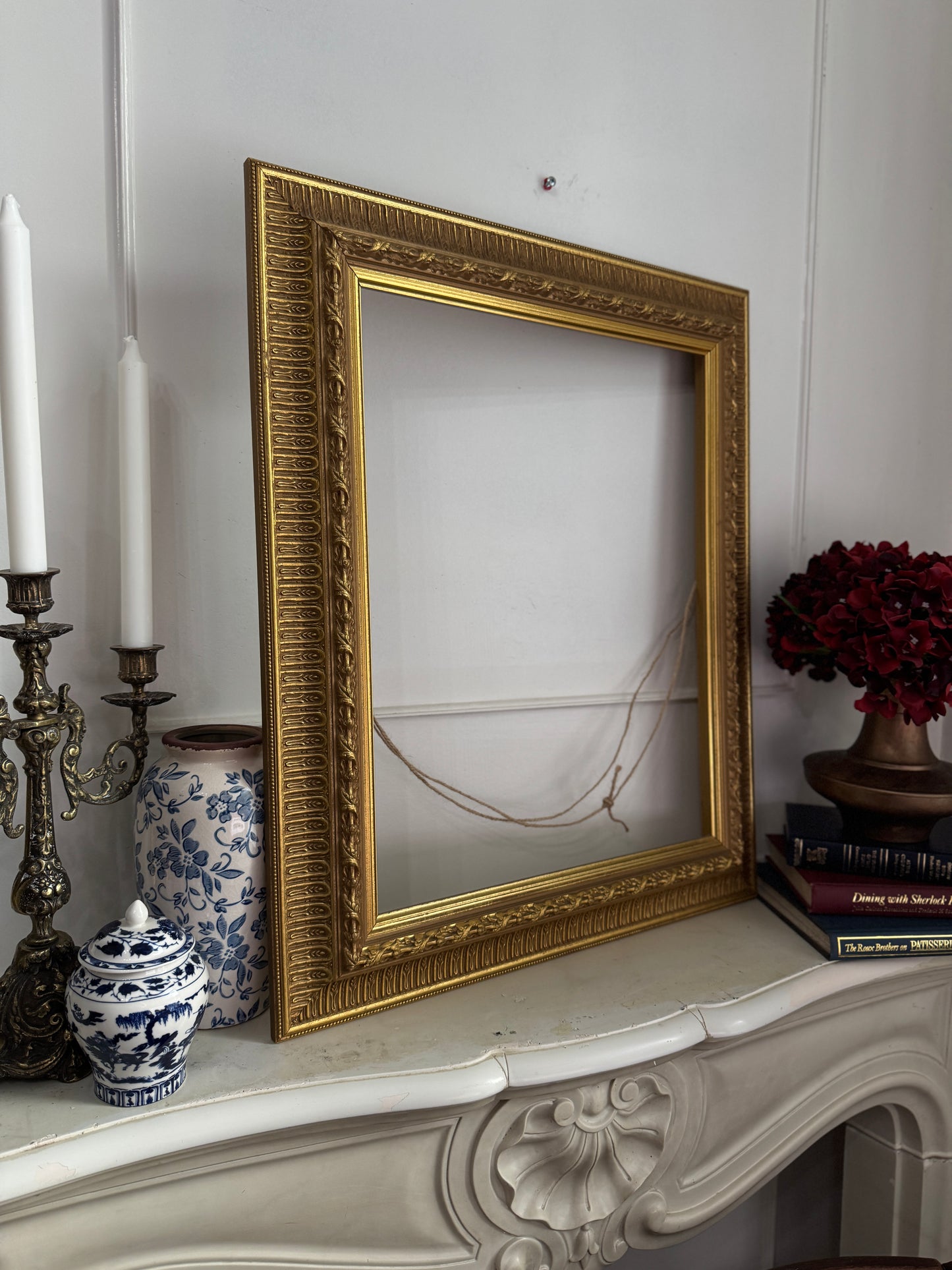 French-Style Accent Decorative Delaroux Frame