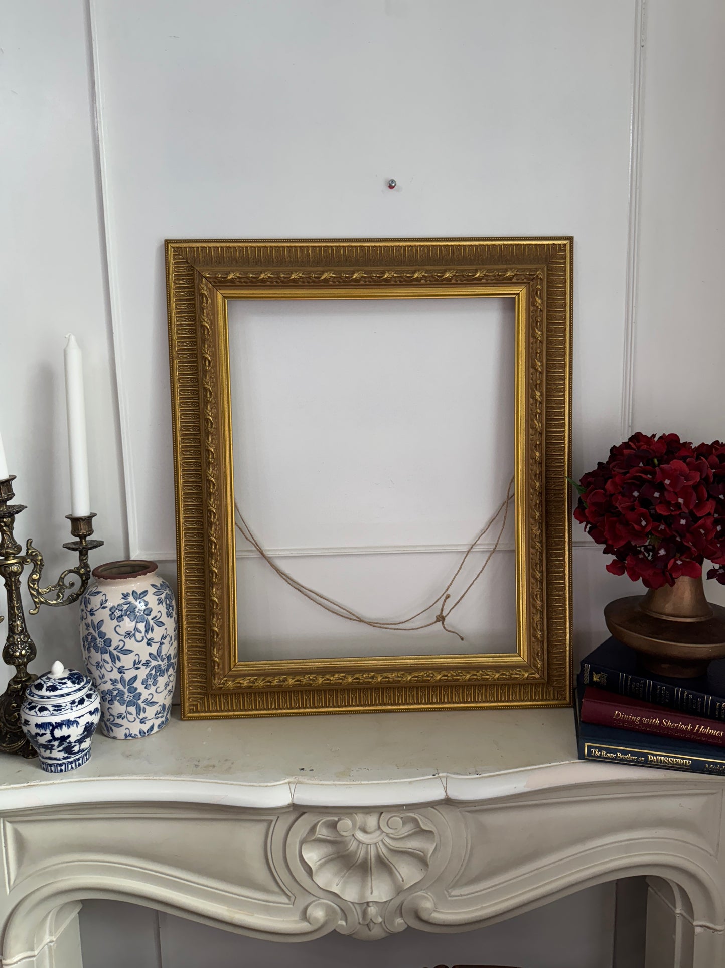 French-Style Accent Decorative Delaroux Frame