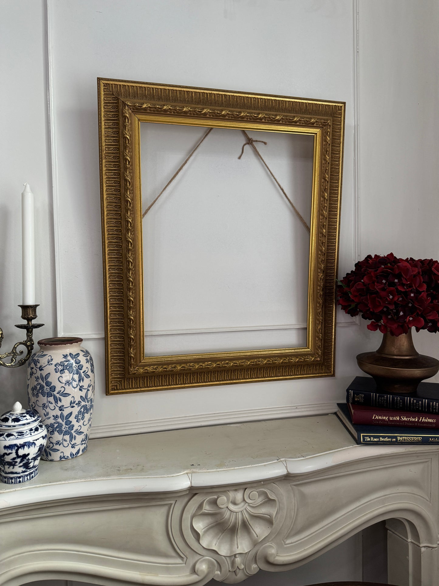 French-Style Accent Decorative Delaroux Frame