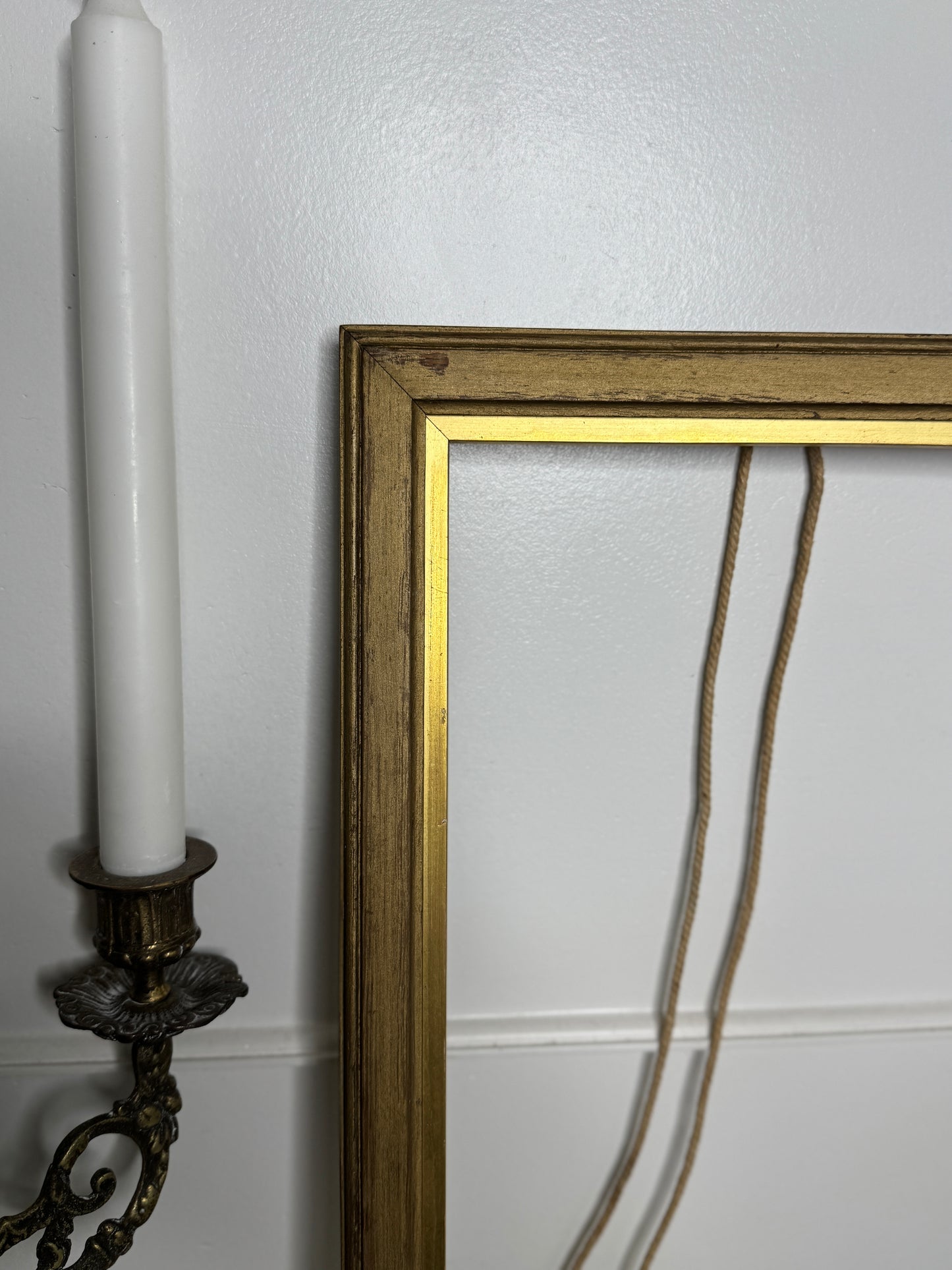 Antique Minimal Ravienne Ornate Gold Small Frame