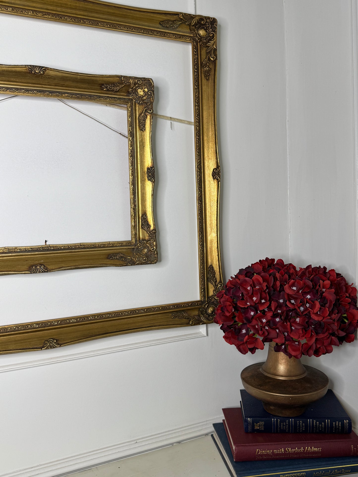 French Styled Premade Gallery Set with Sorélle Frame Set