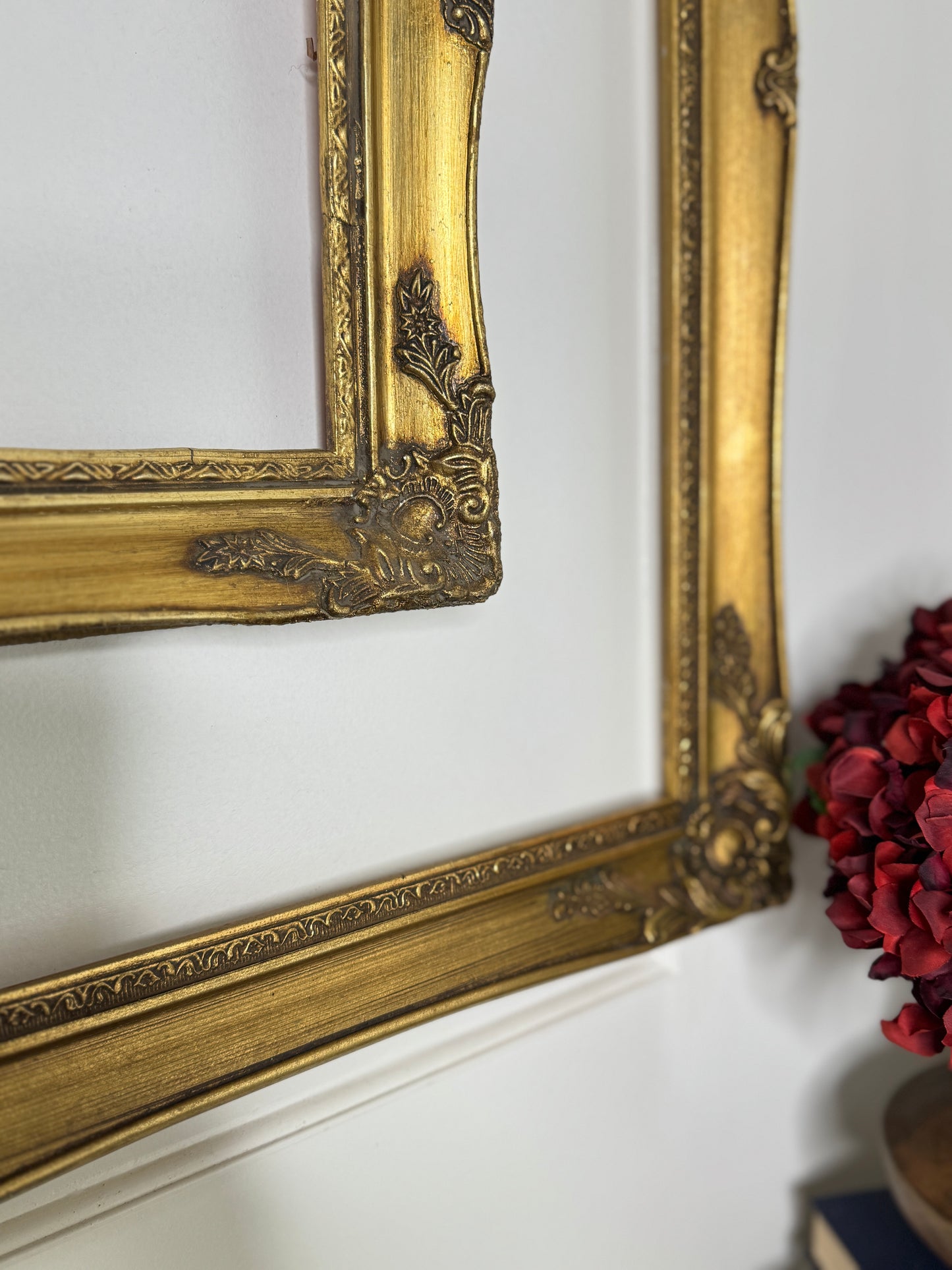 French Styled Premade Gallery Set with Sorélle Frame Set