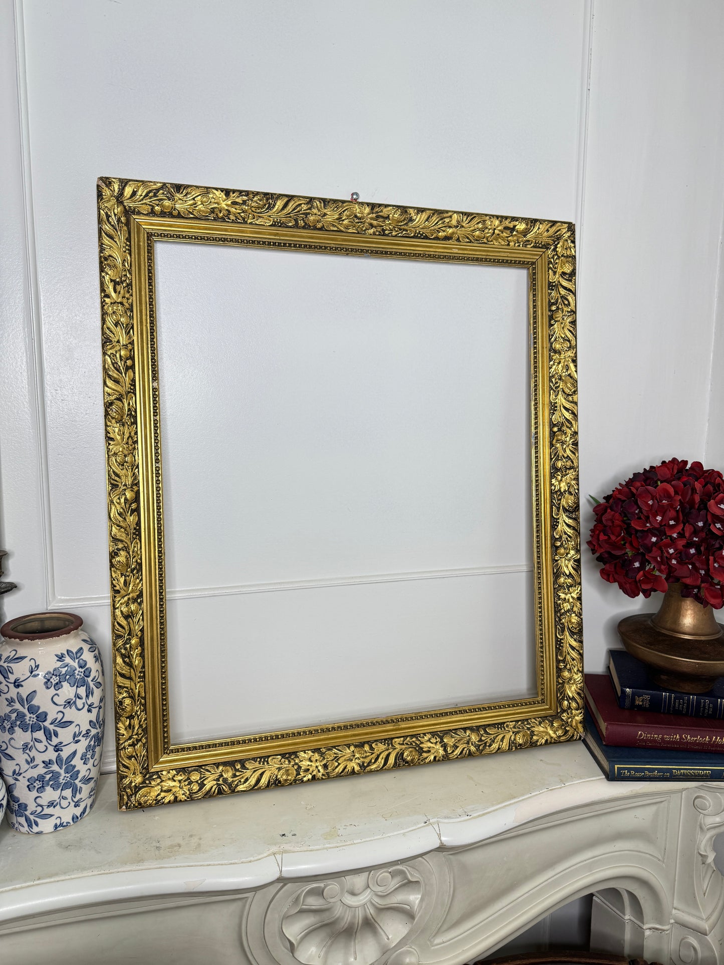 Antique Luxurious Belvoir Ornate Gold Medium Frame