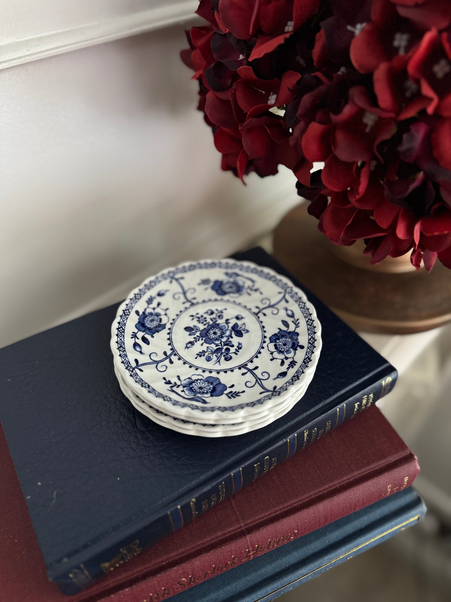 Set of 4 Matching Plates for Wall or Trinket Use