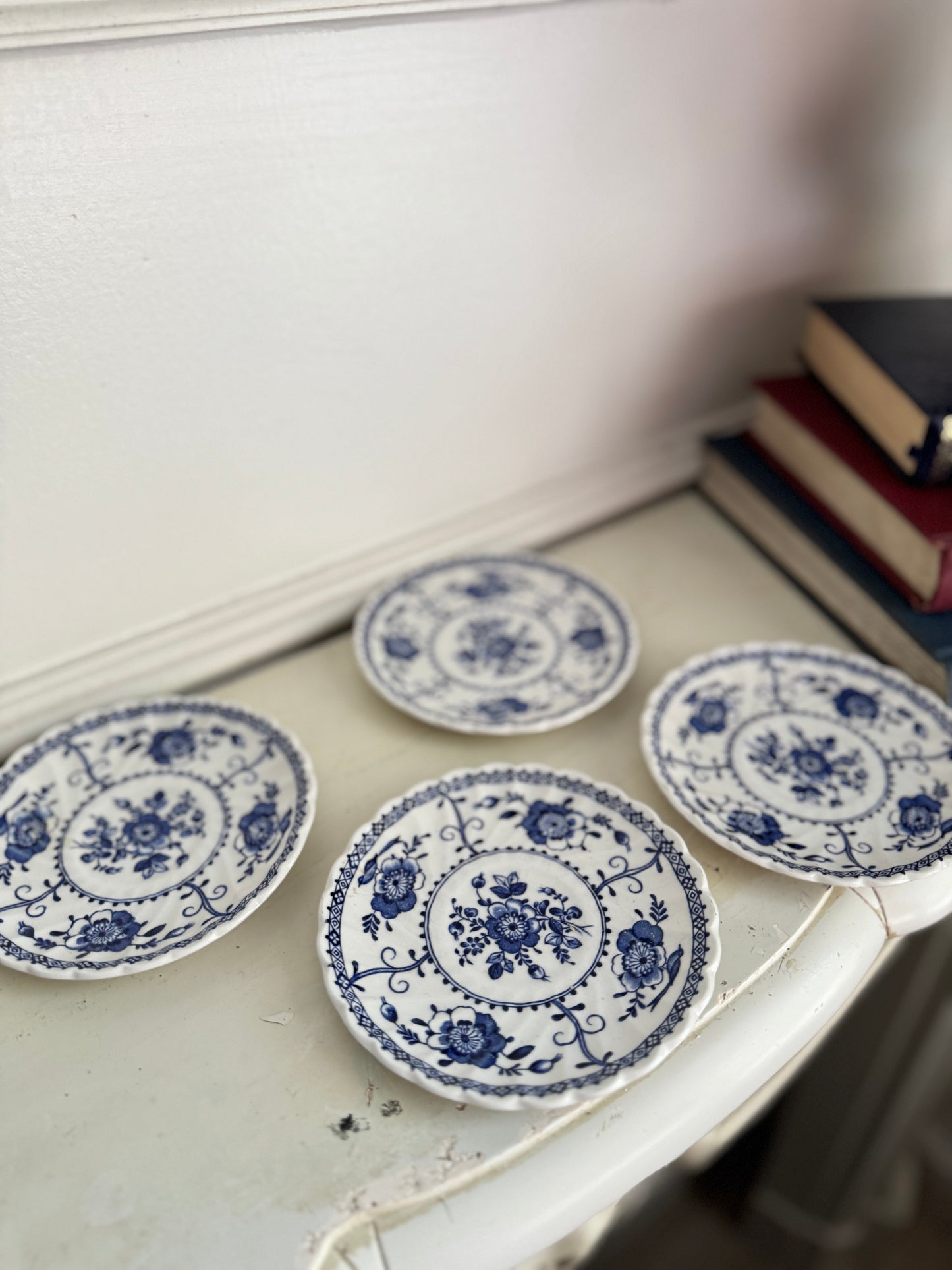 Set of 4 Matching Plates for Wall or Trinket Use