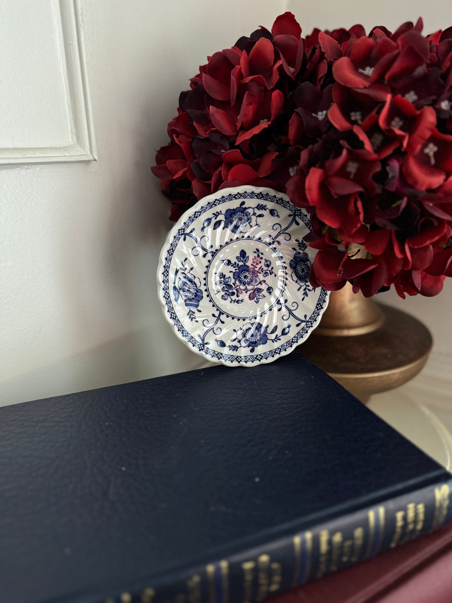 Set of 4 Matching Plates for Wall or Trinket Use