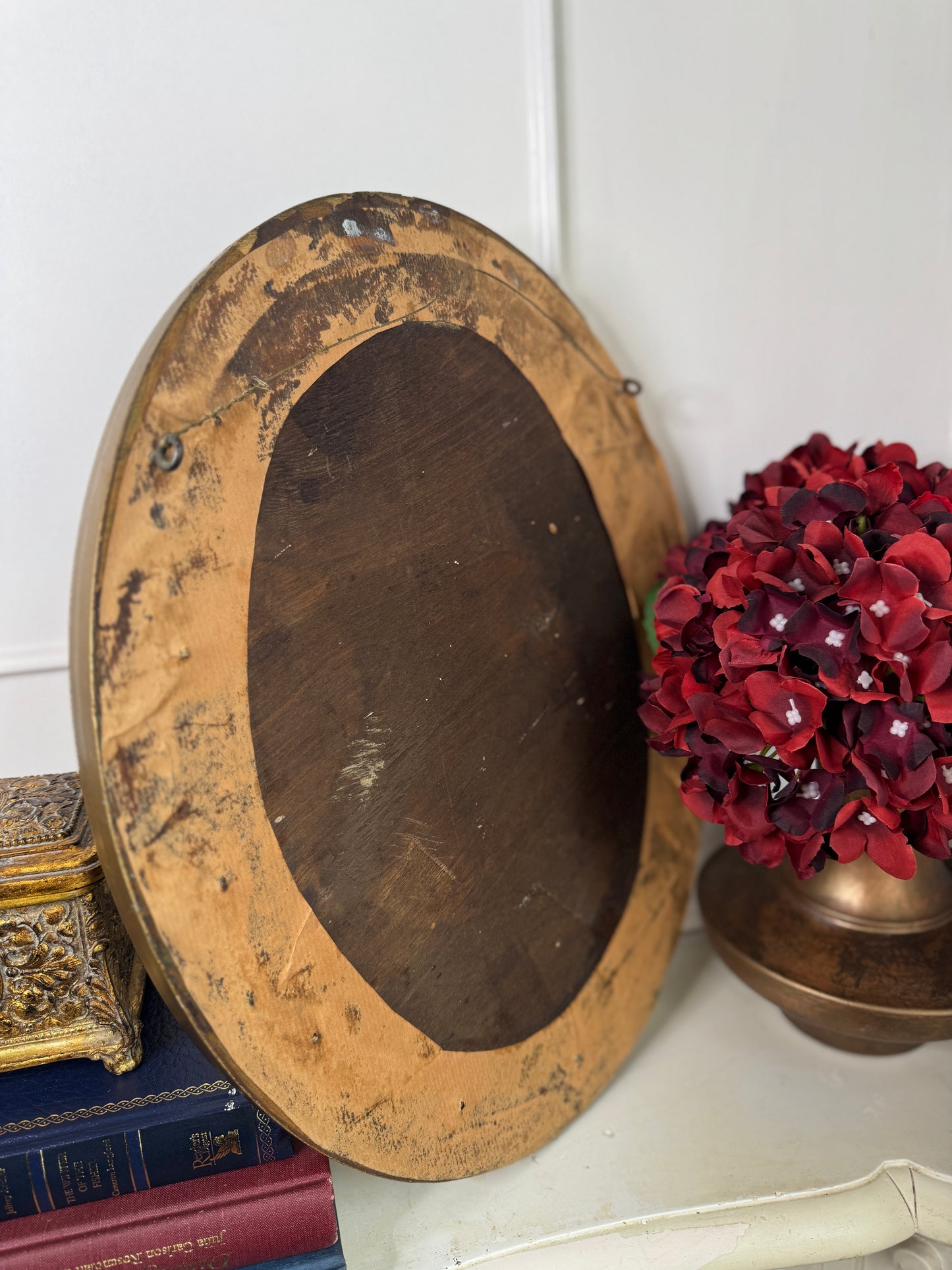 Elegant Antique Wall Art in Oval Gold Wooden Frame