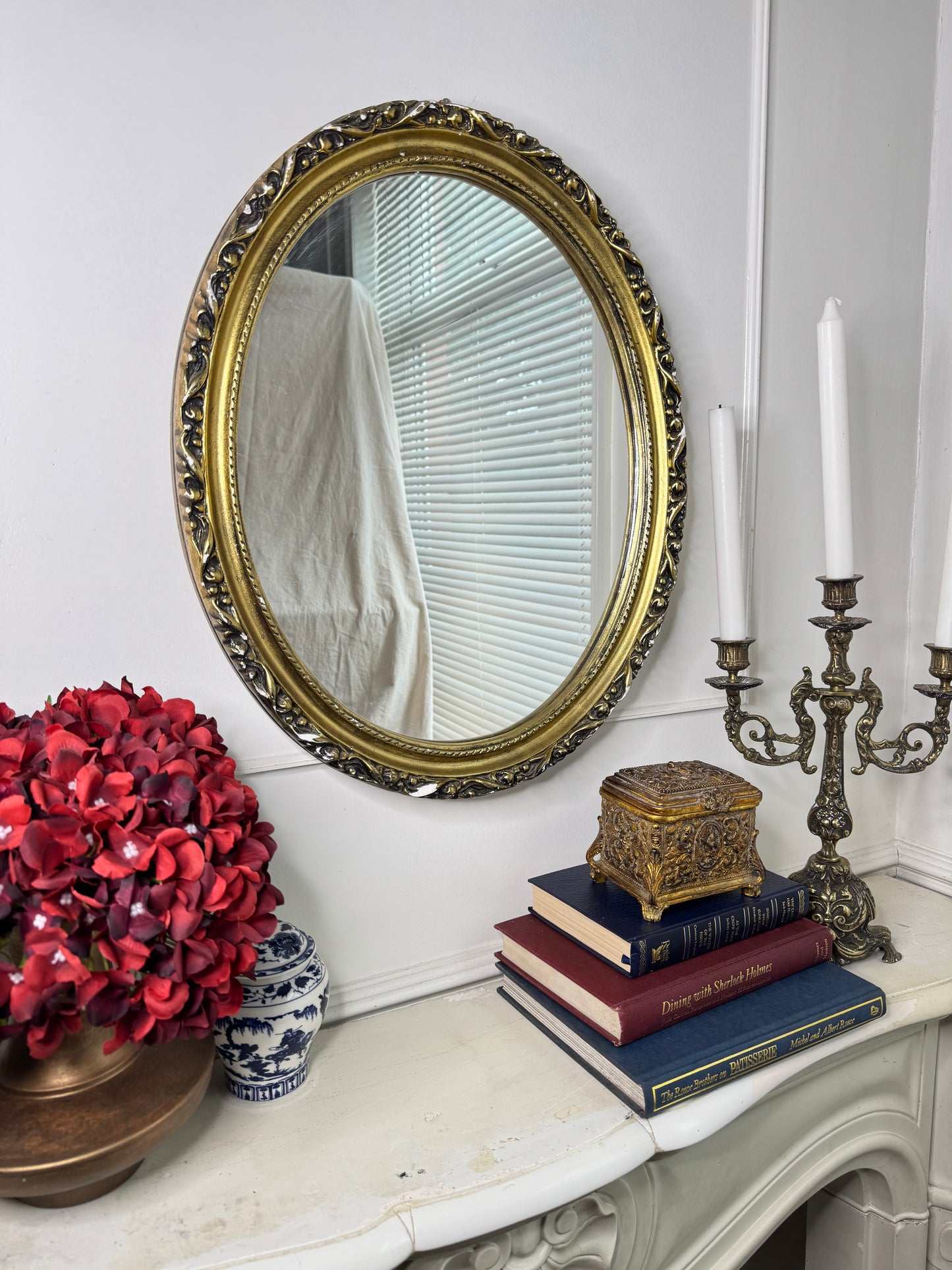 The Vintage Golden Oval Wall Mirror
