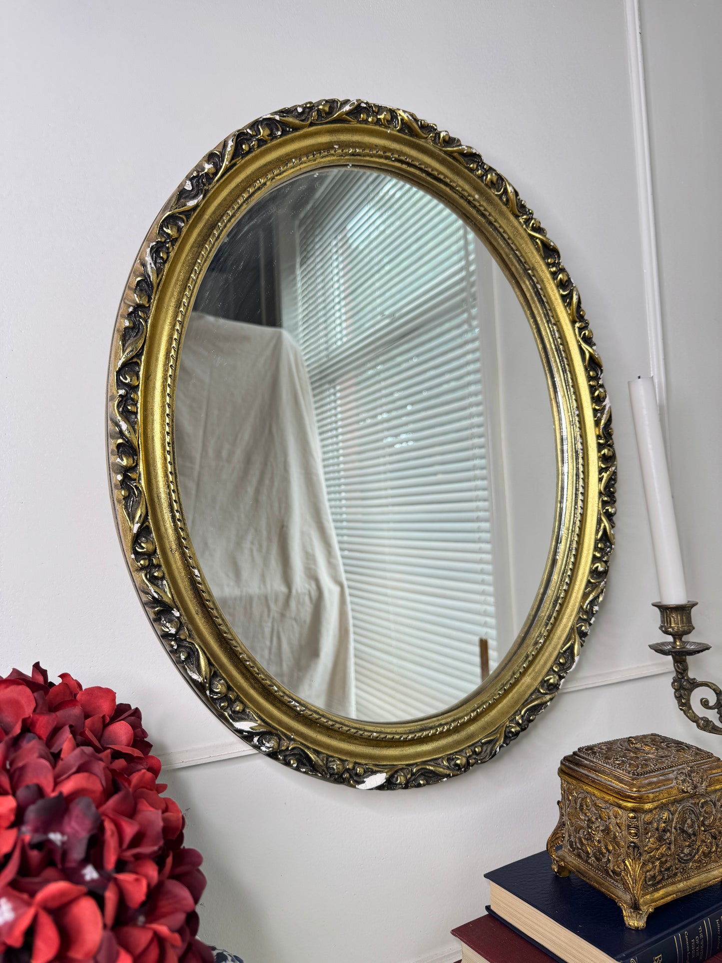 The Vintage Golden Oval Wall Mirror
