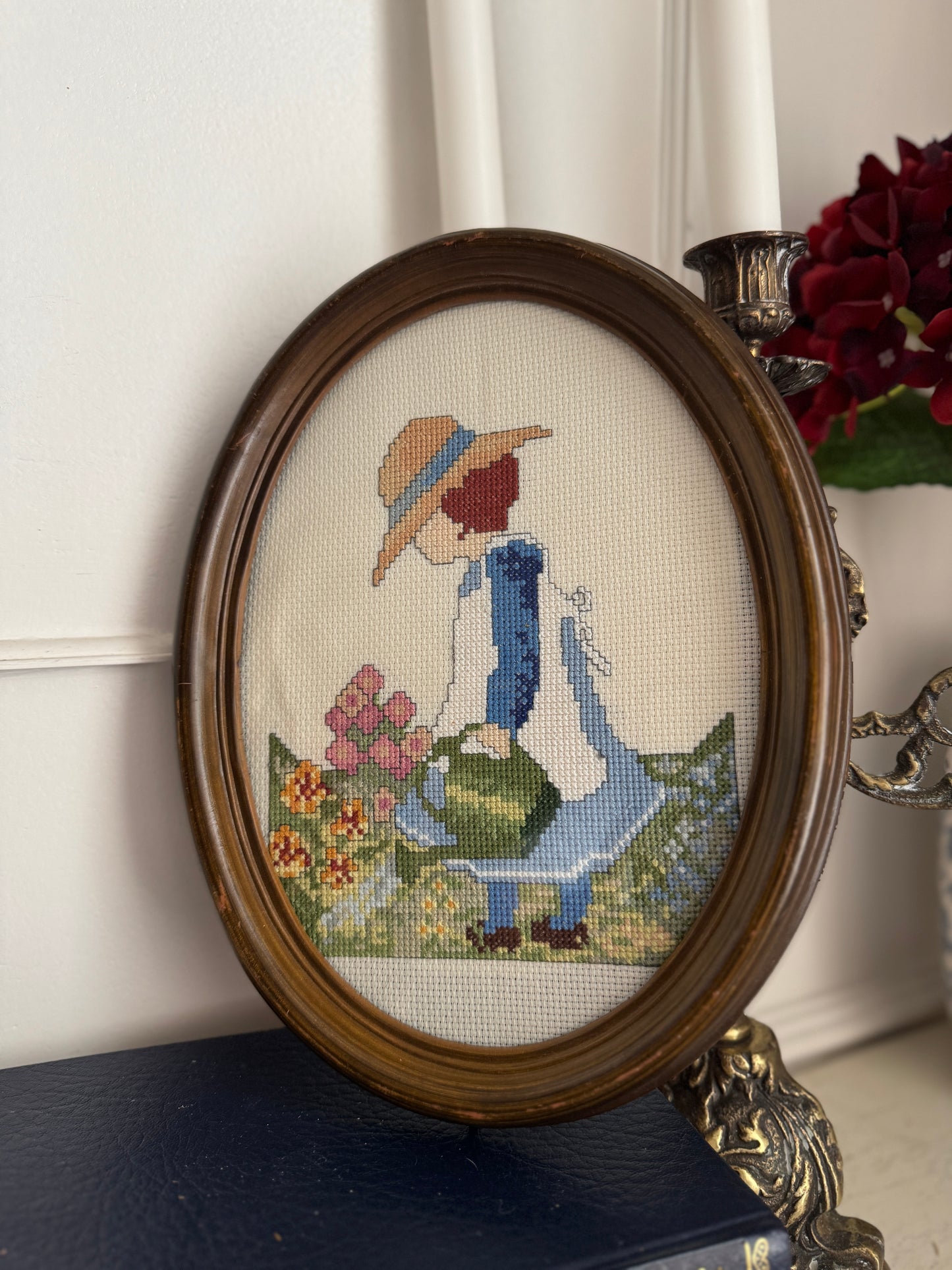 Threaded Legacy – Vintage Embroidery Oval Duo Set