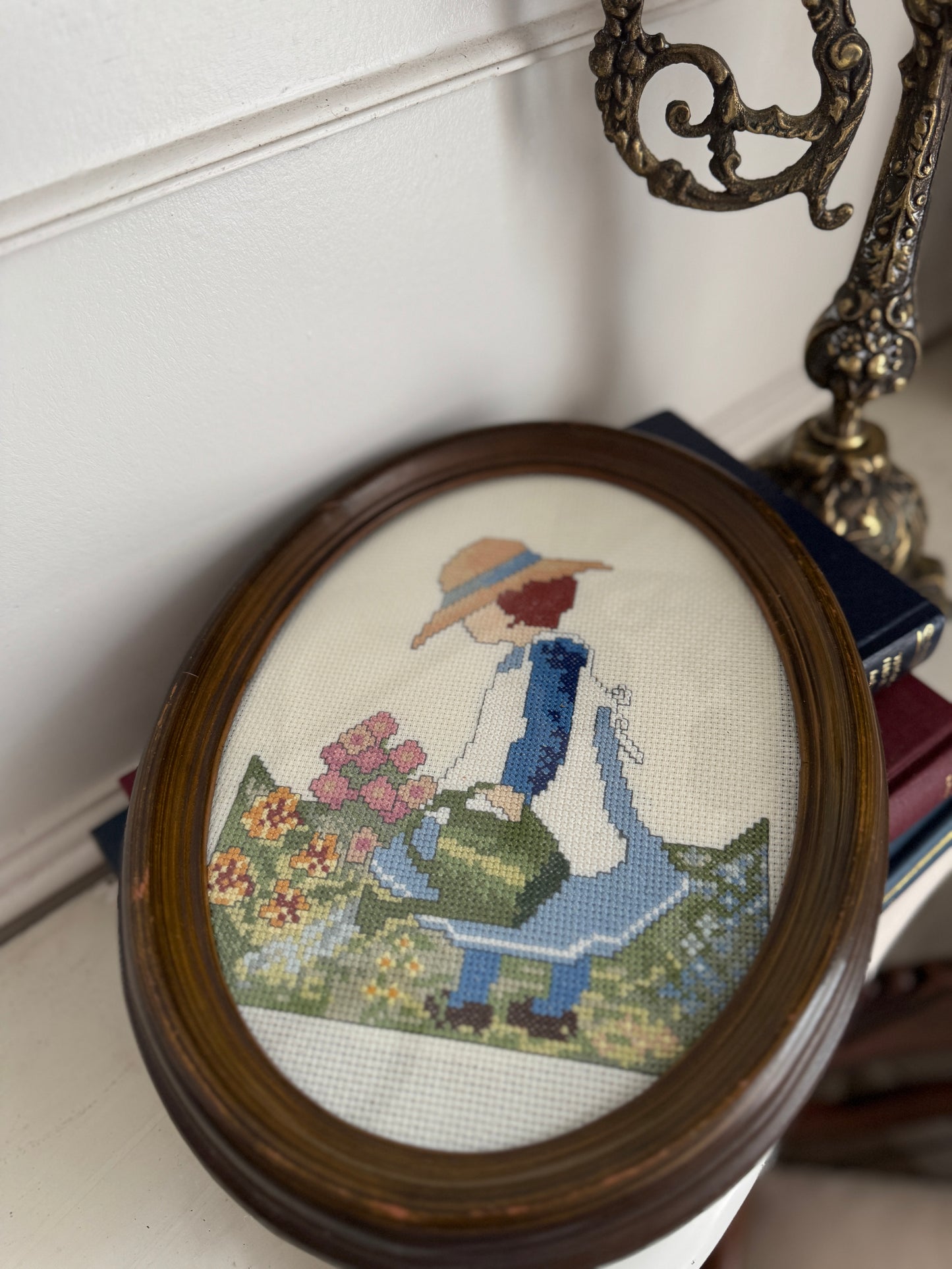 Threaded Legacy – Vintage Embroidery Oval Duo Set