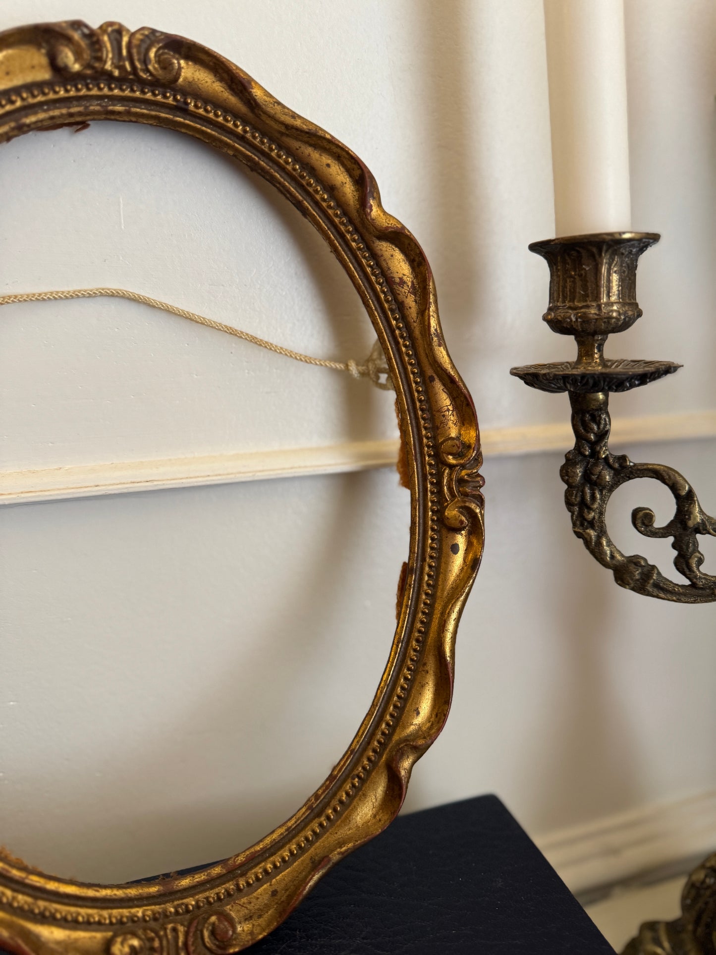 Vintage Themed Portrait in Portofino Antique Oval Gold Gilt Frame