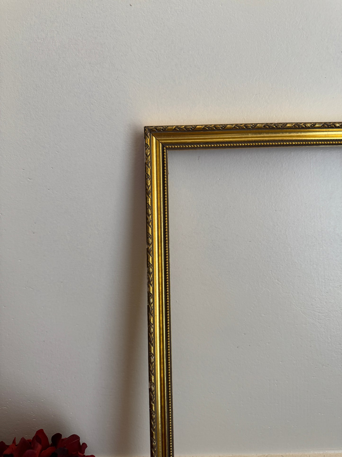 Vintage Gilt Slim Antique Gold Milan Frame