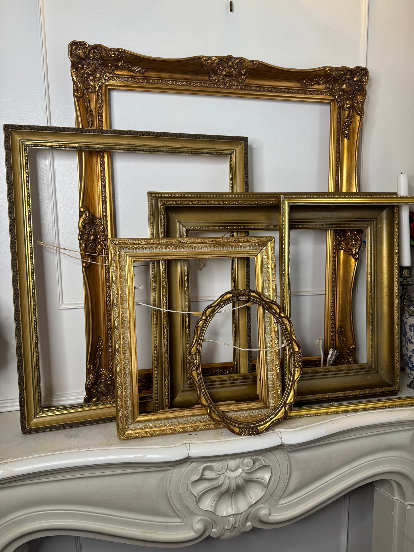 Vintage Themed Portrait in Portofino Antique Oval Gold Gilt Frame