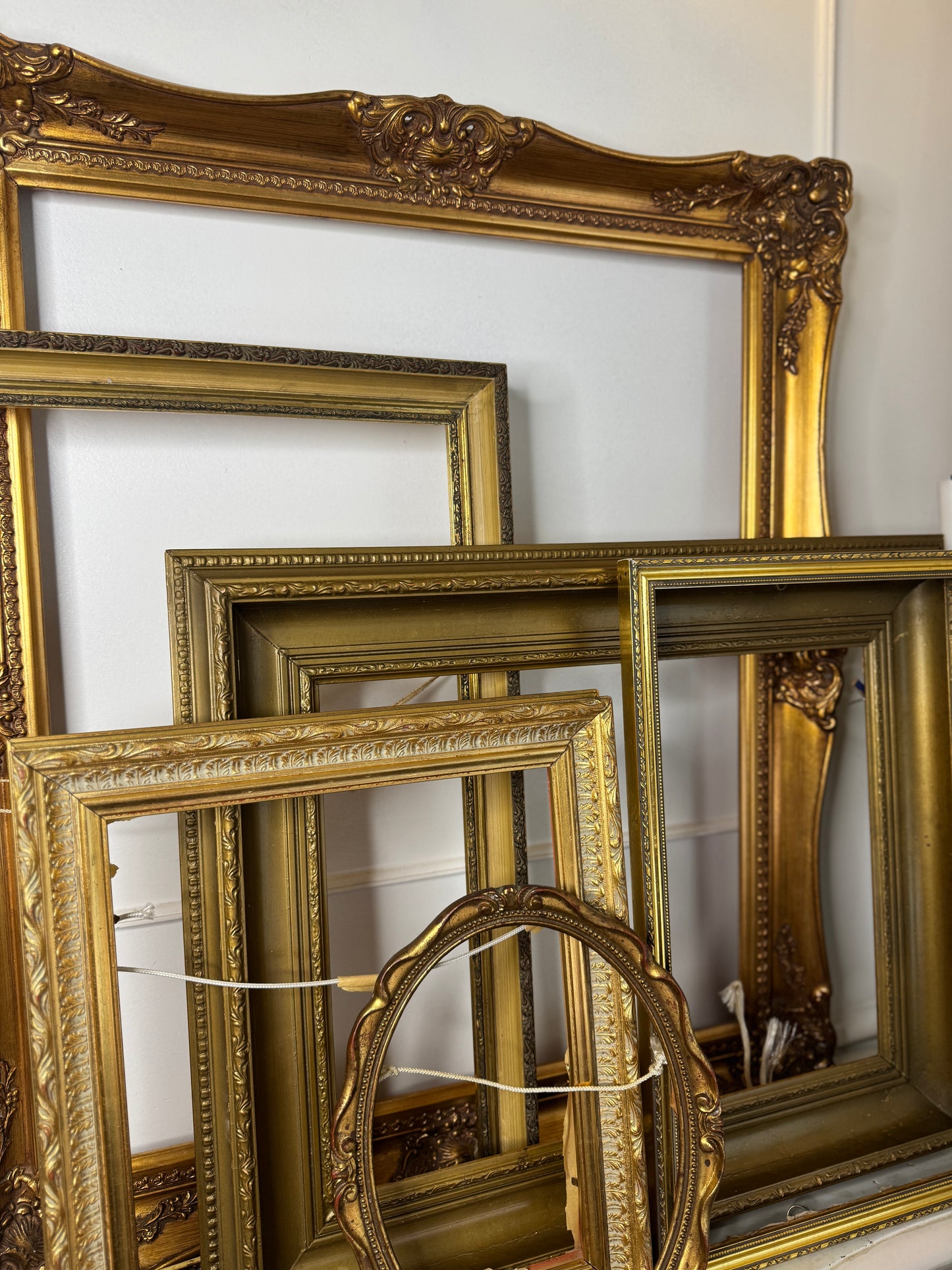 Lucerne Extra Thick Slim-Trim Heavy Antique Gold Frame