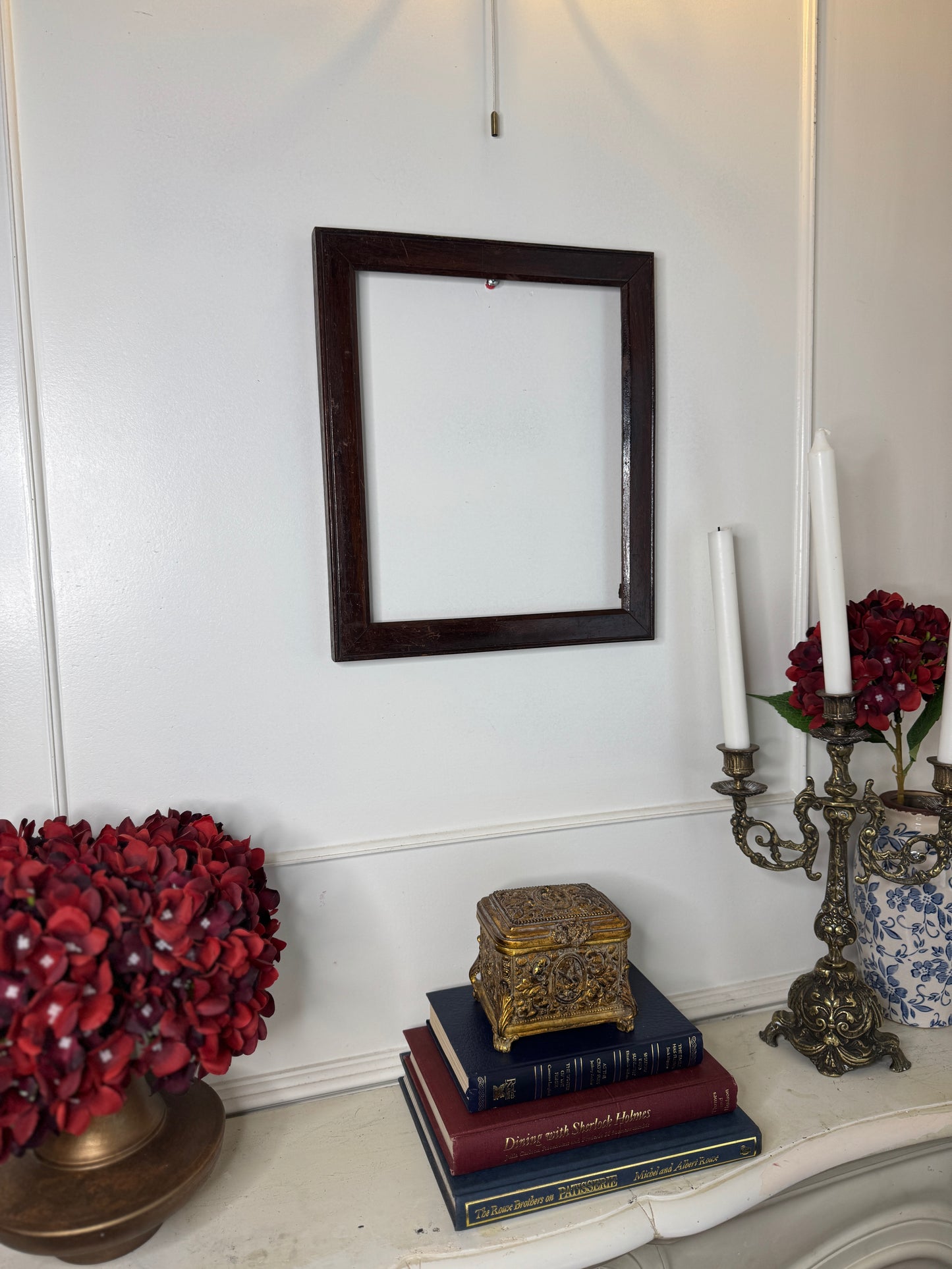 The Manor House Frame – Classic Rustic Wood