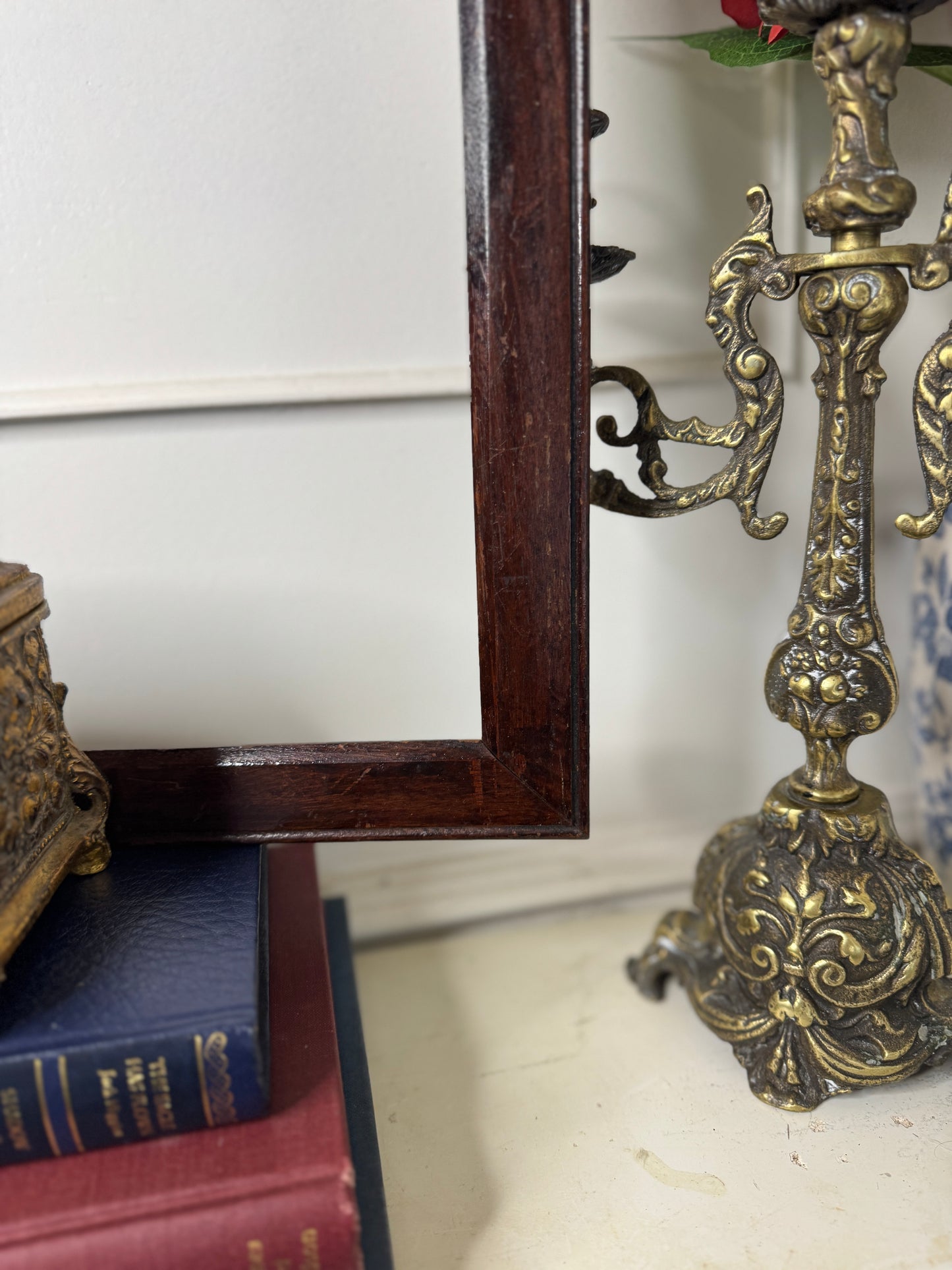 The Manor House Frame – Classic Rustic Wood
