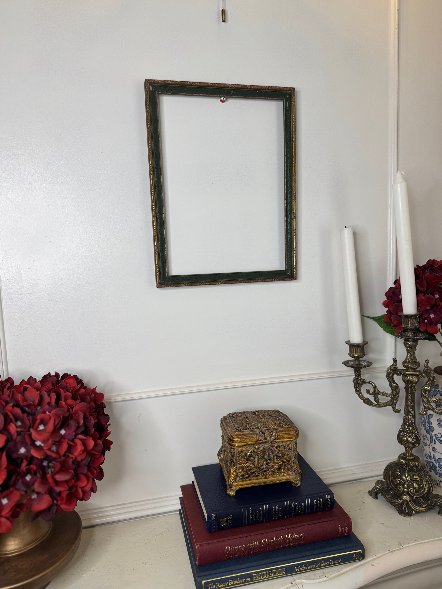 The Bellagio – Gilt Vintage Wooden Frame with Gold & Dark Green Trim