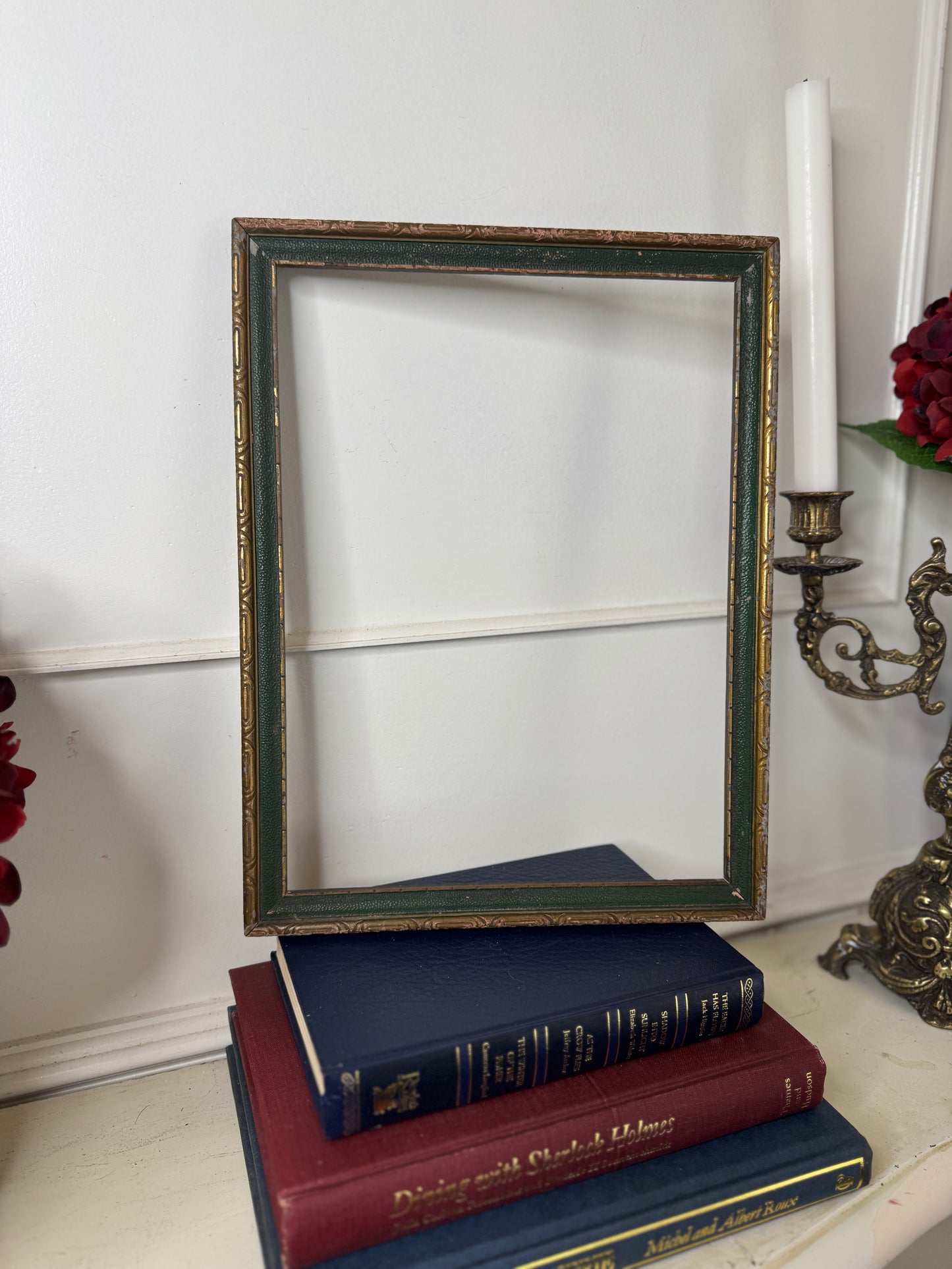 The Bellagio – Gilt Vintage Wooden Frame with Gold & Dark Green Trim