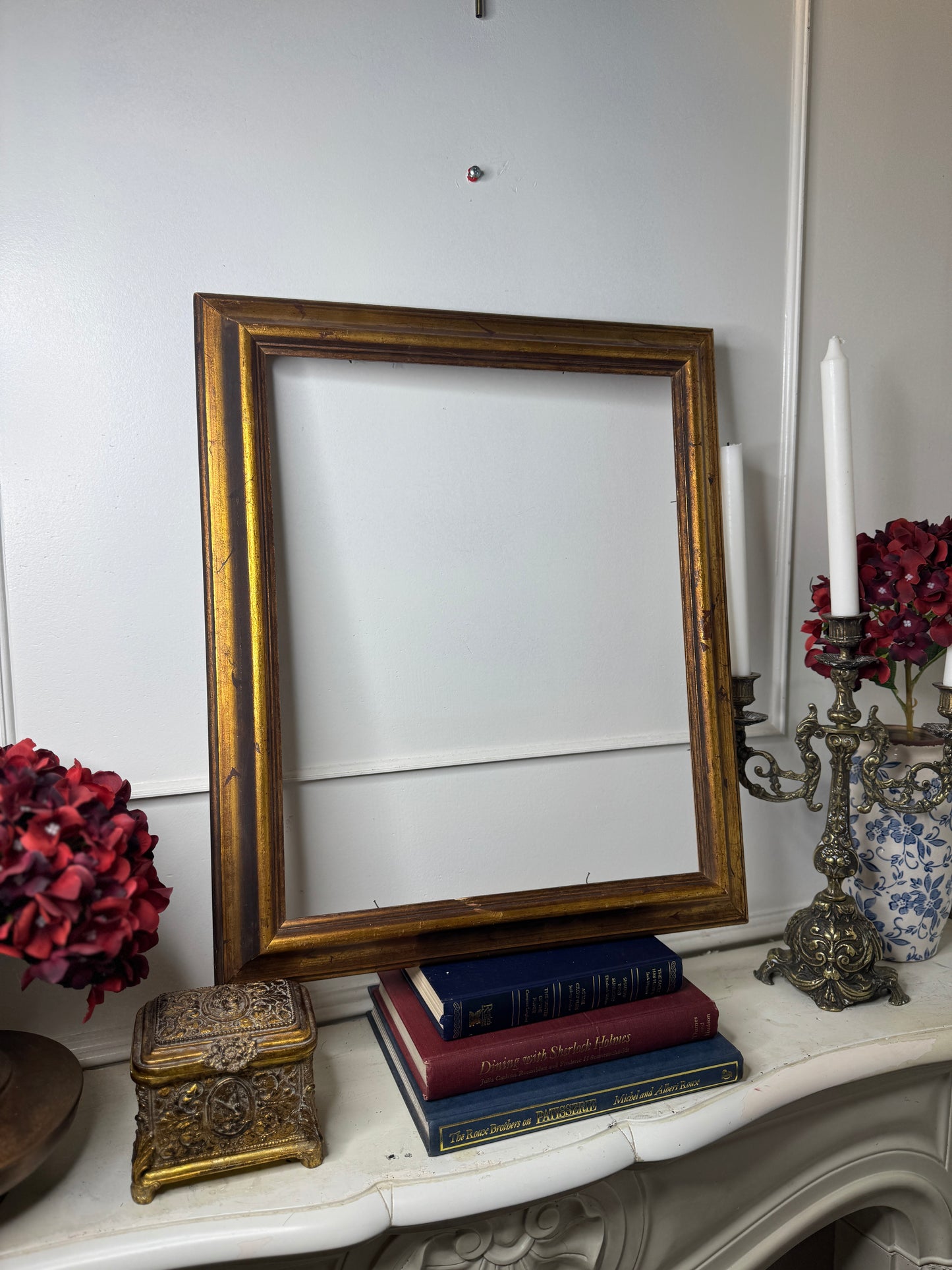 The Savoy Gilt Stretch Extra Thick Gilt Frame