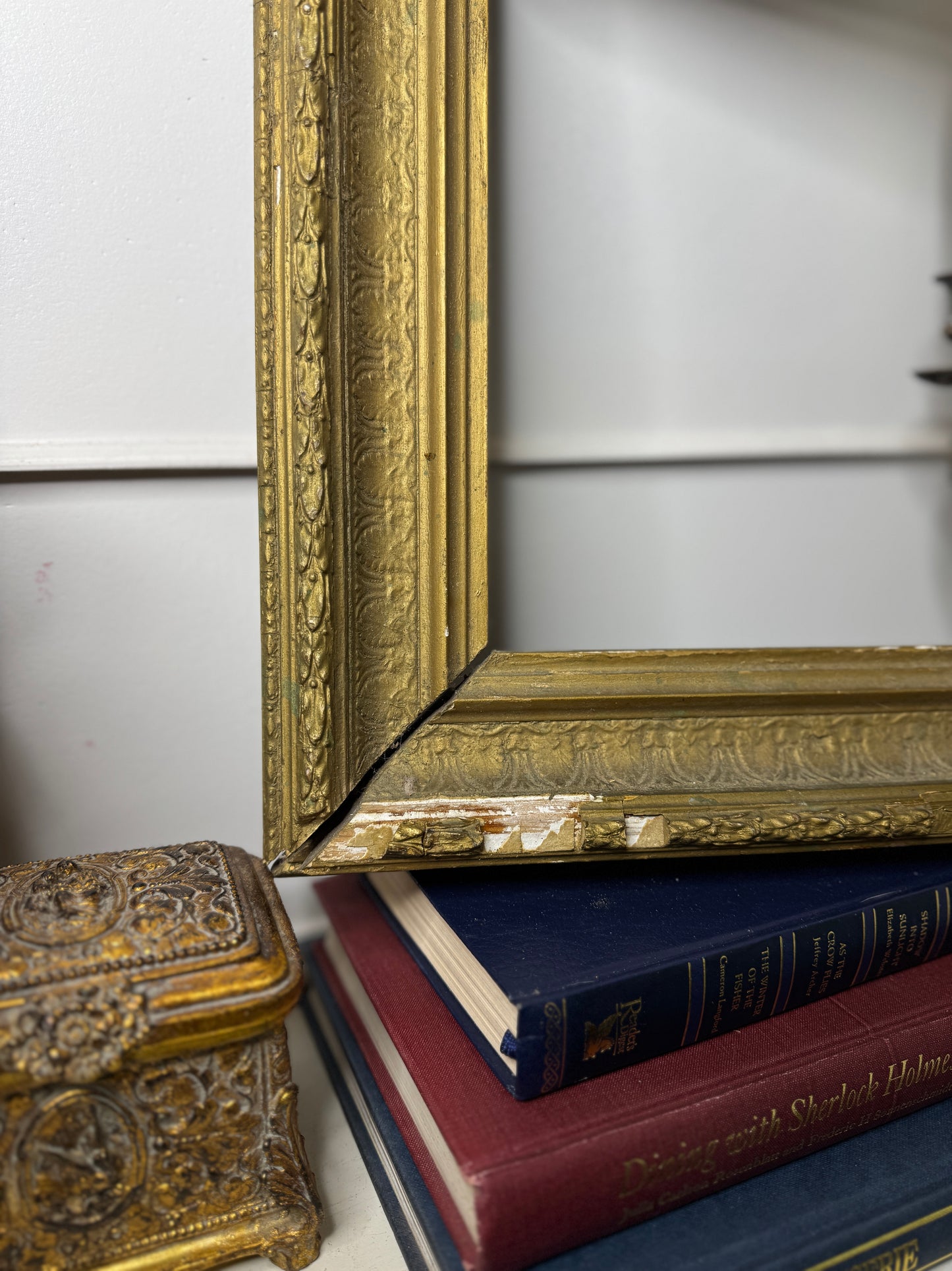 Antique Century Gilt Frame – Extremely Rare Ornate Gold Frame (c.1900s)