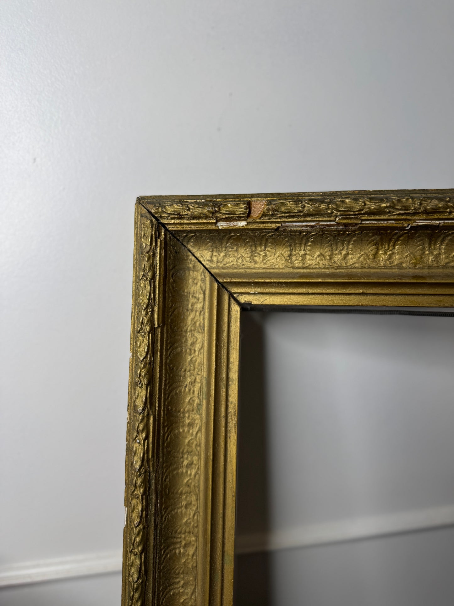 Antique Century Gilt Frame – Extremely Rare Ornate Gold Frame (c.1900s)