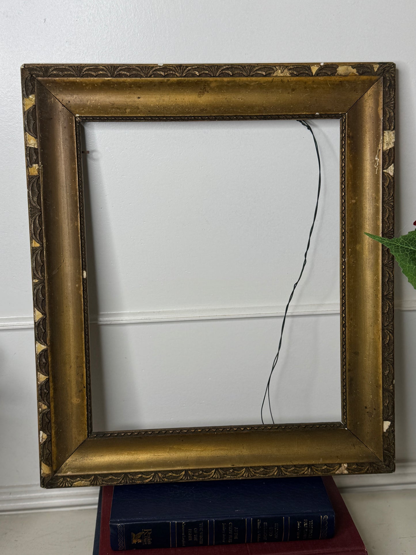 Antique Gold Frame – Lucca Gilt Frame
