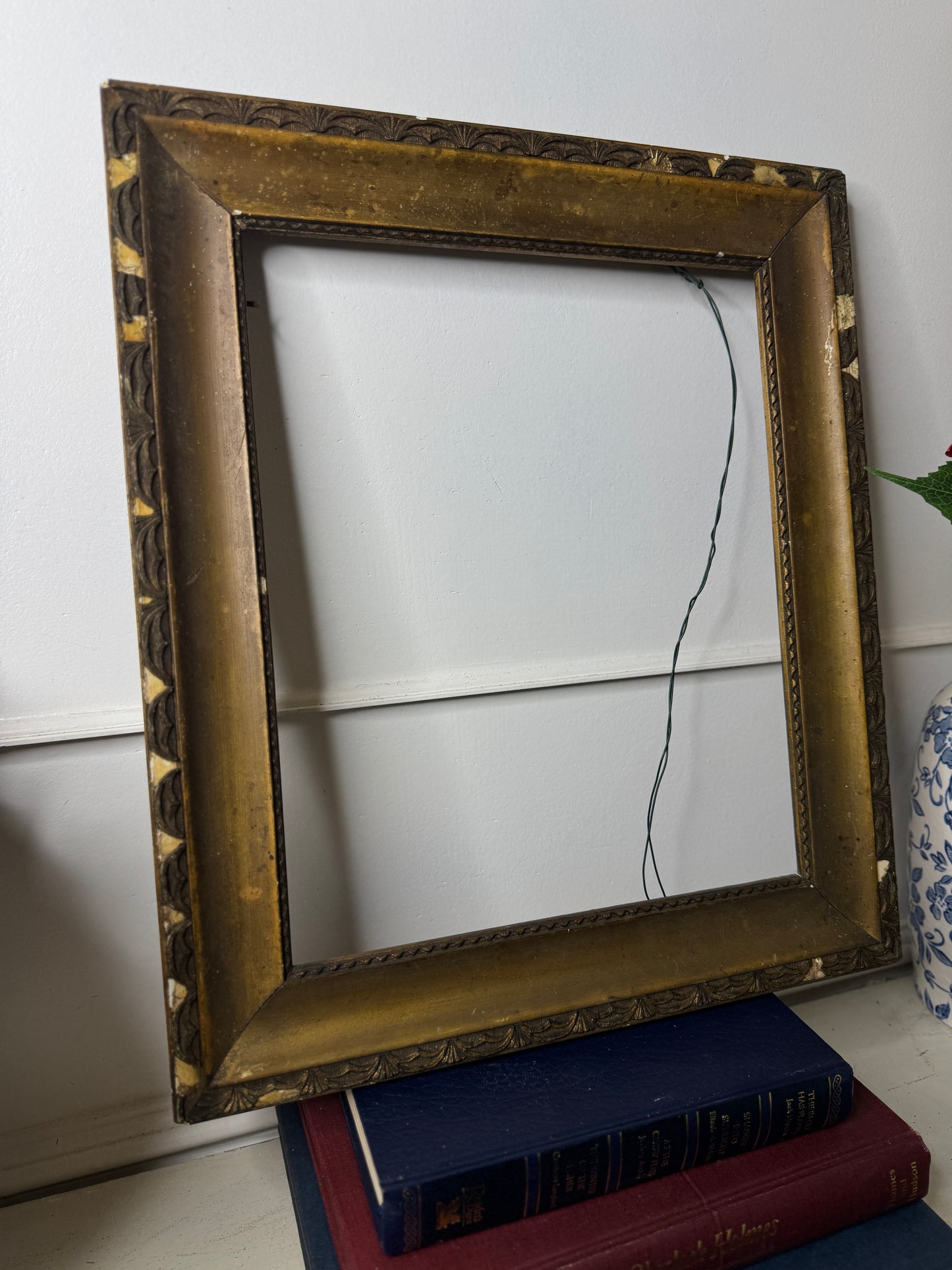 Antique Gold Frame – Lucca Gilt Frame