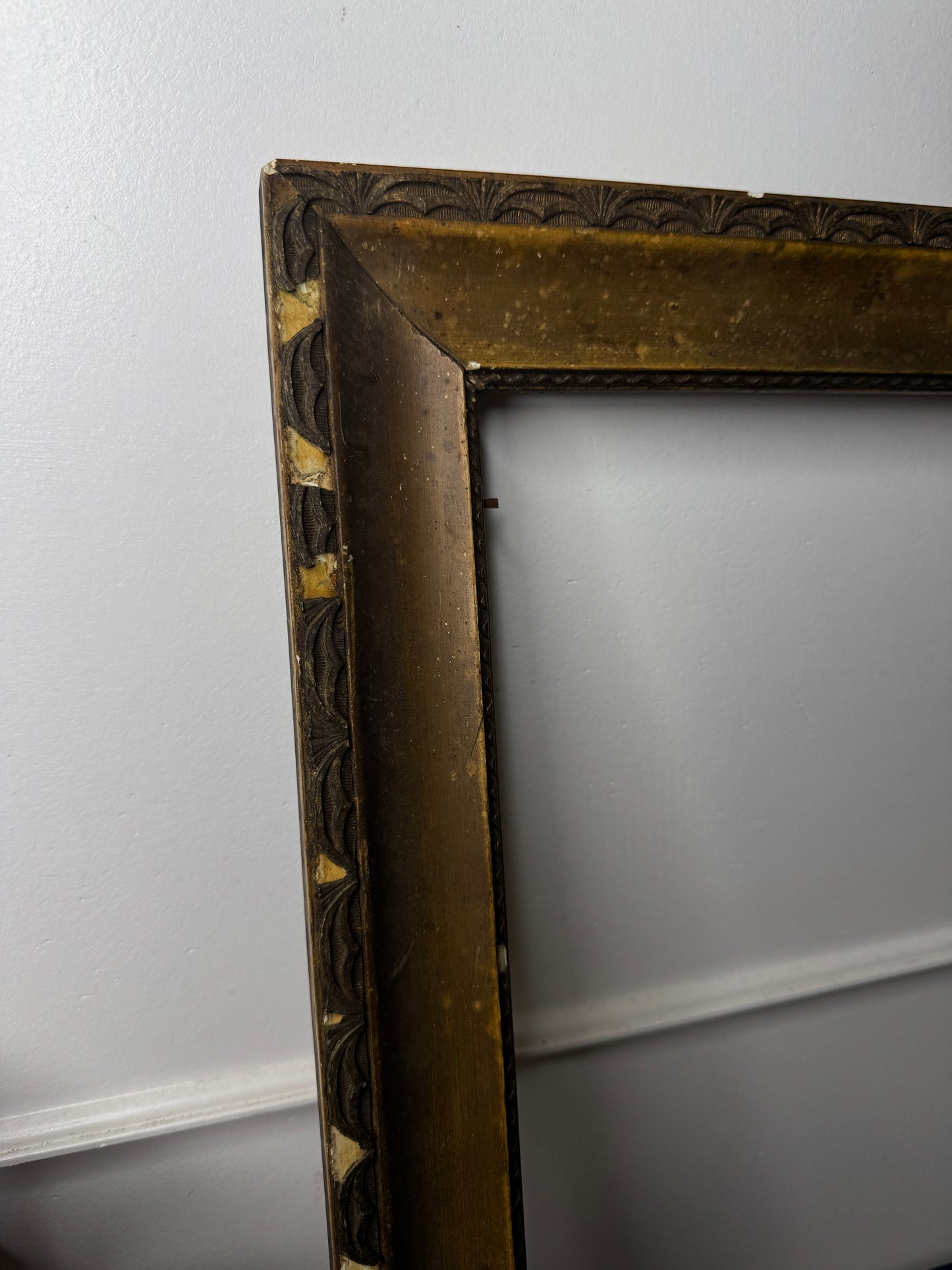 Antique Gold Frame – Lucca Gilt Frame