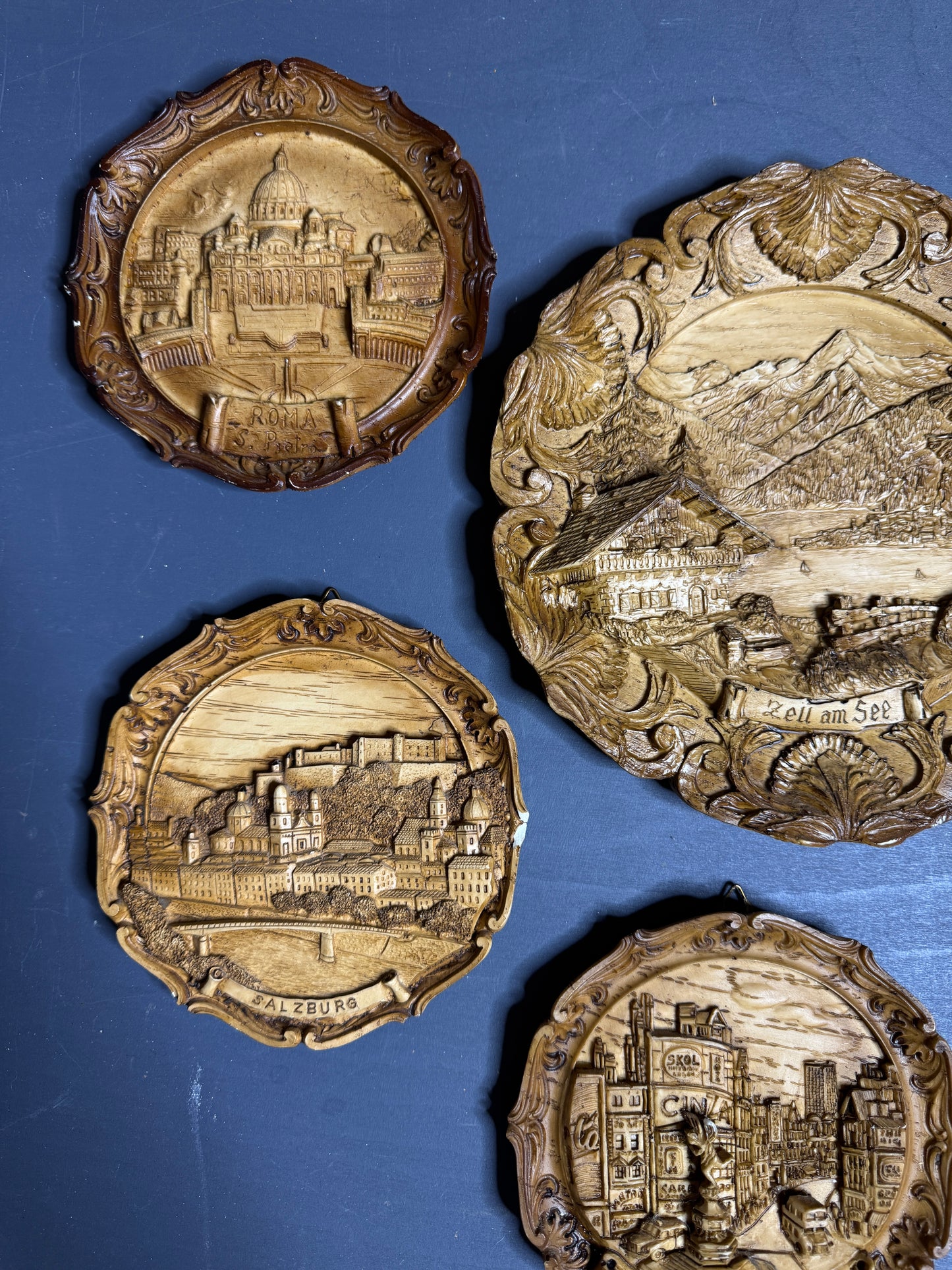 Alpine Charm – Wooden Rustic European Wooden Plaque Set