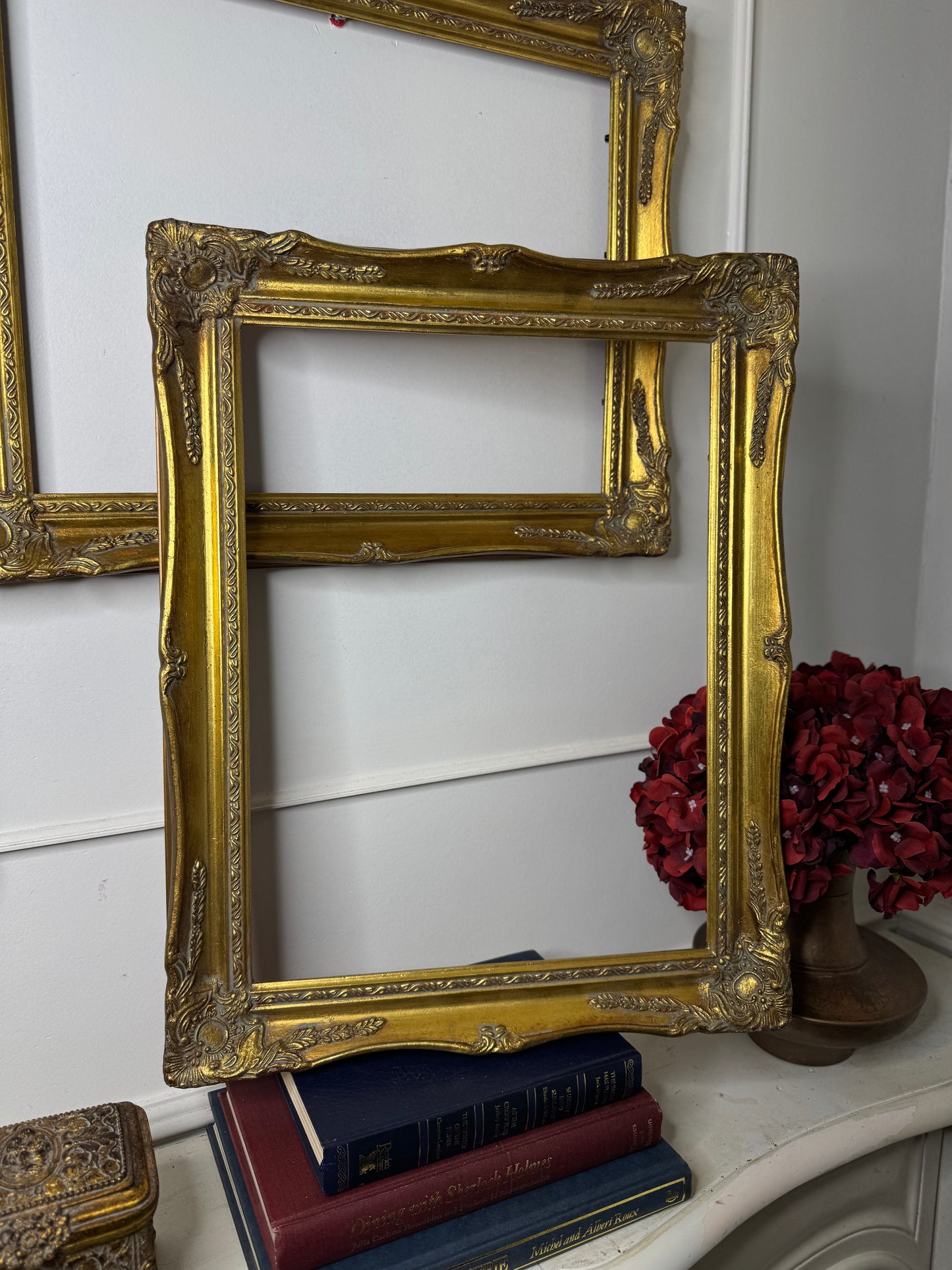Vintage Ornate Sorélle Frame Medium
